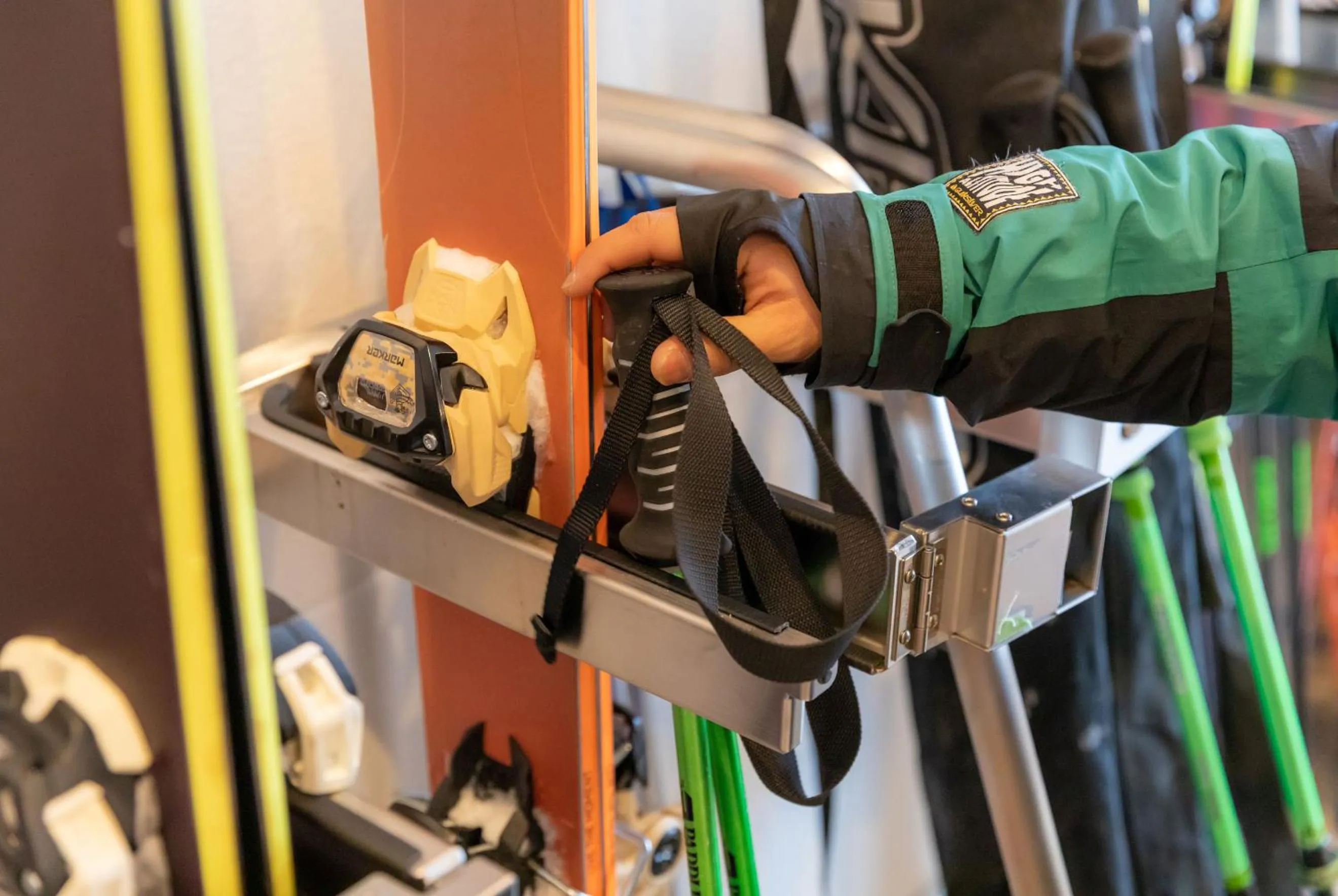 Skiing in Higashikawa Asahidake Onsen Hotel Bear Monte