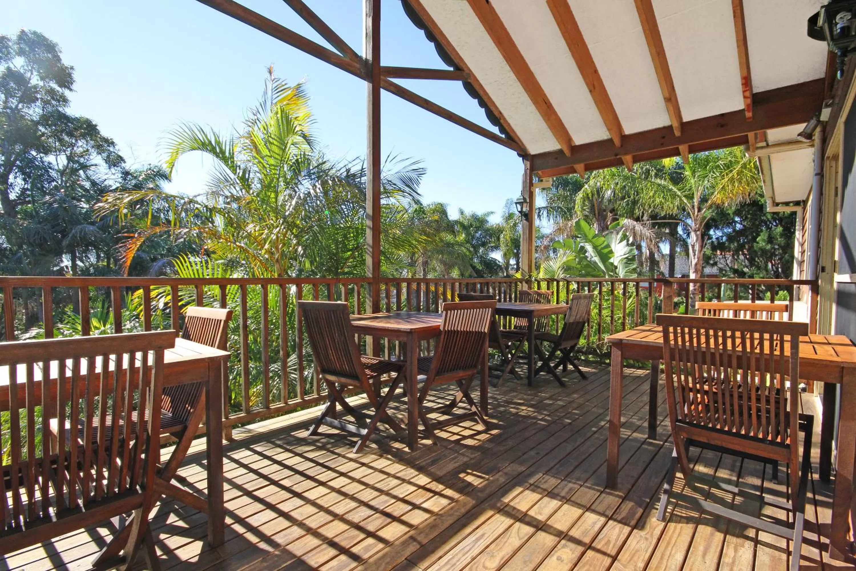 Patio in Oasis Inn Ulladulla - Welcoming Guests 18 Years and Older