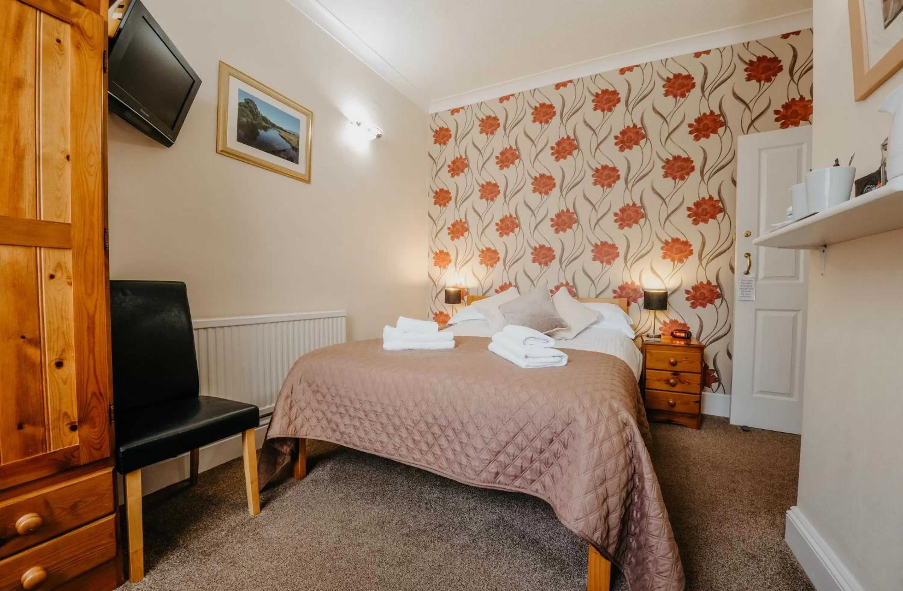 Bed in Eden Green Guest House