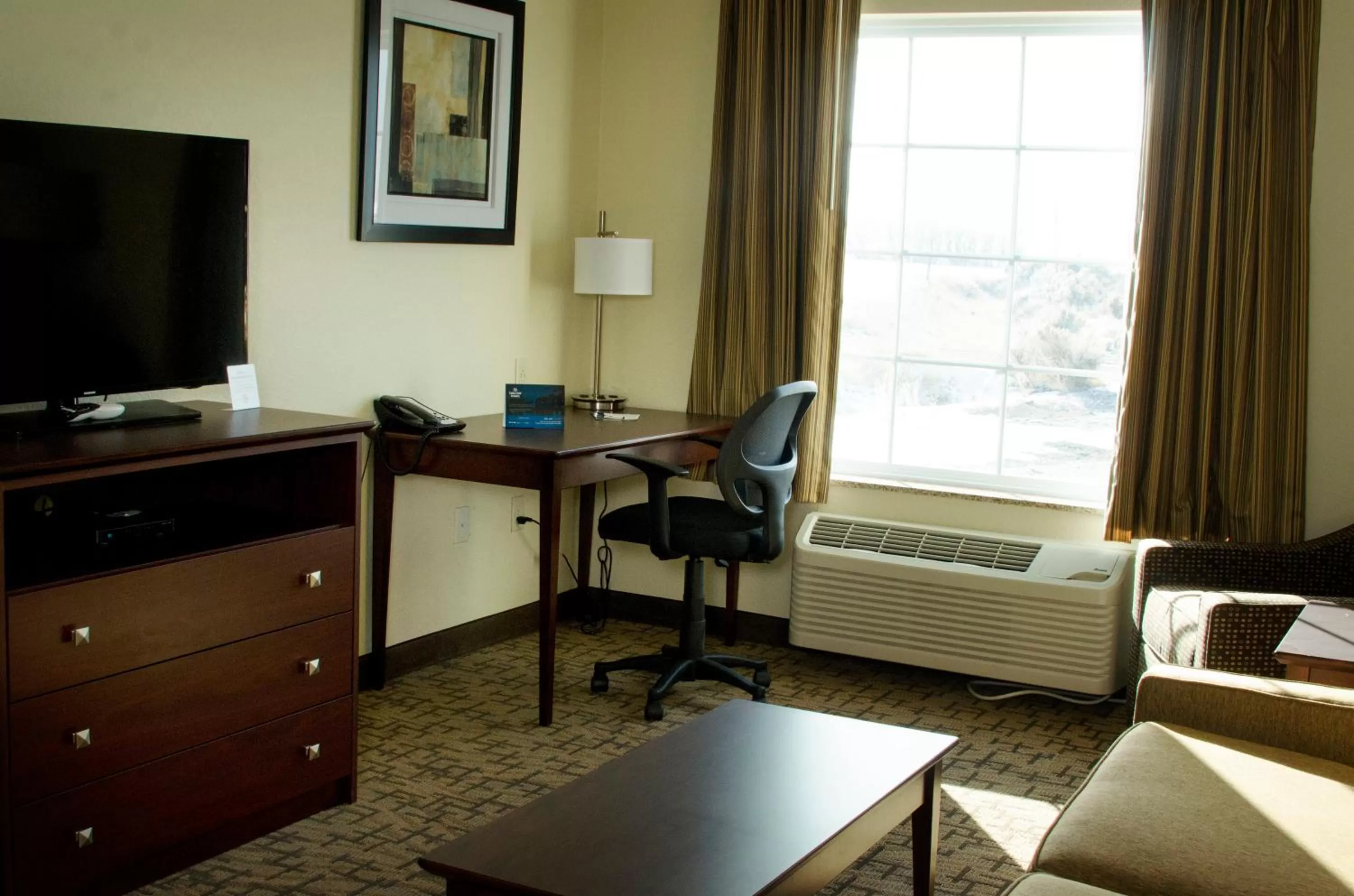 TV and multimedia in Cobblestone Inn & Suites - Soda Springs