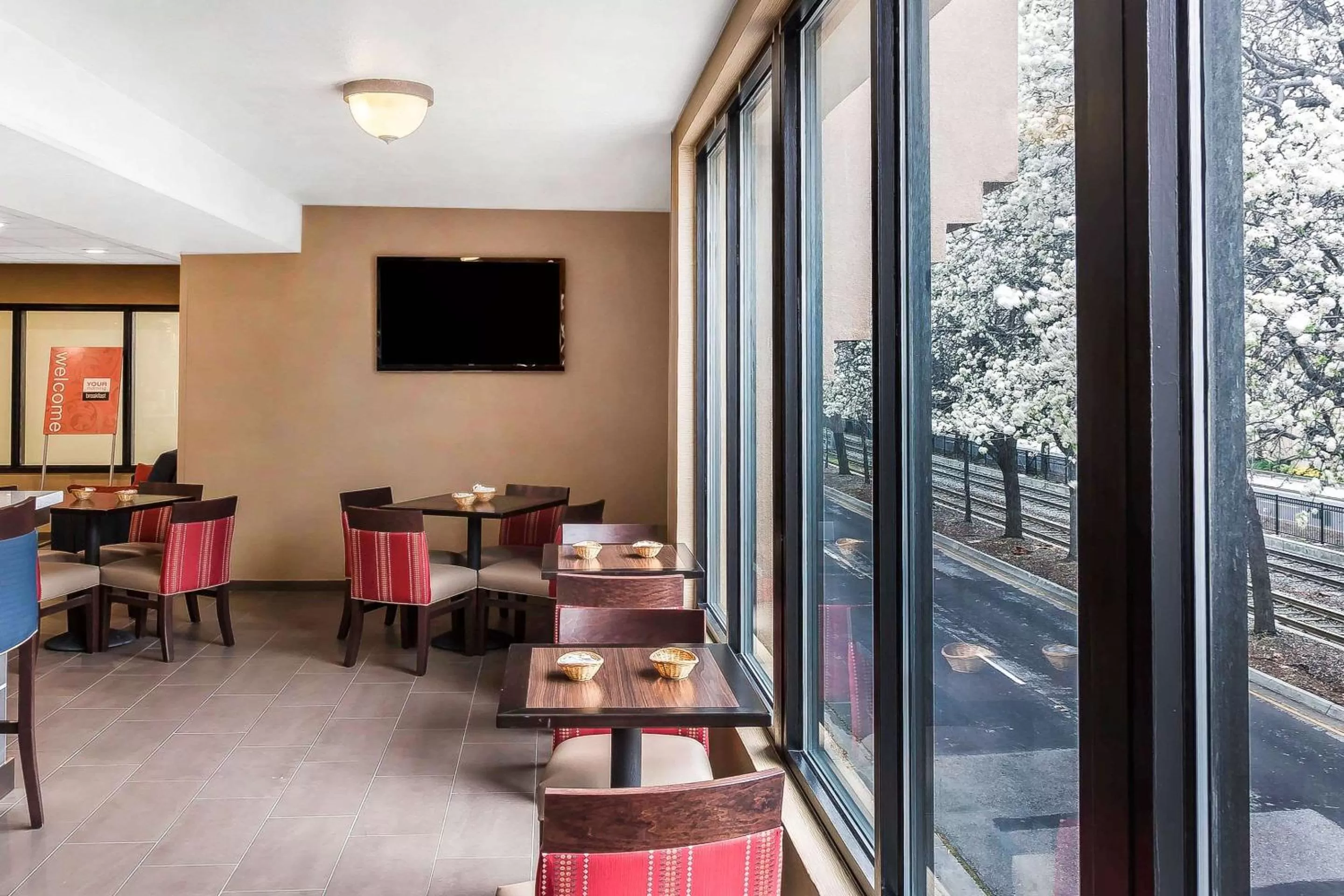 Breakfast, Restaurant/Places to Eat in Comfort Suites San Jose Airport