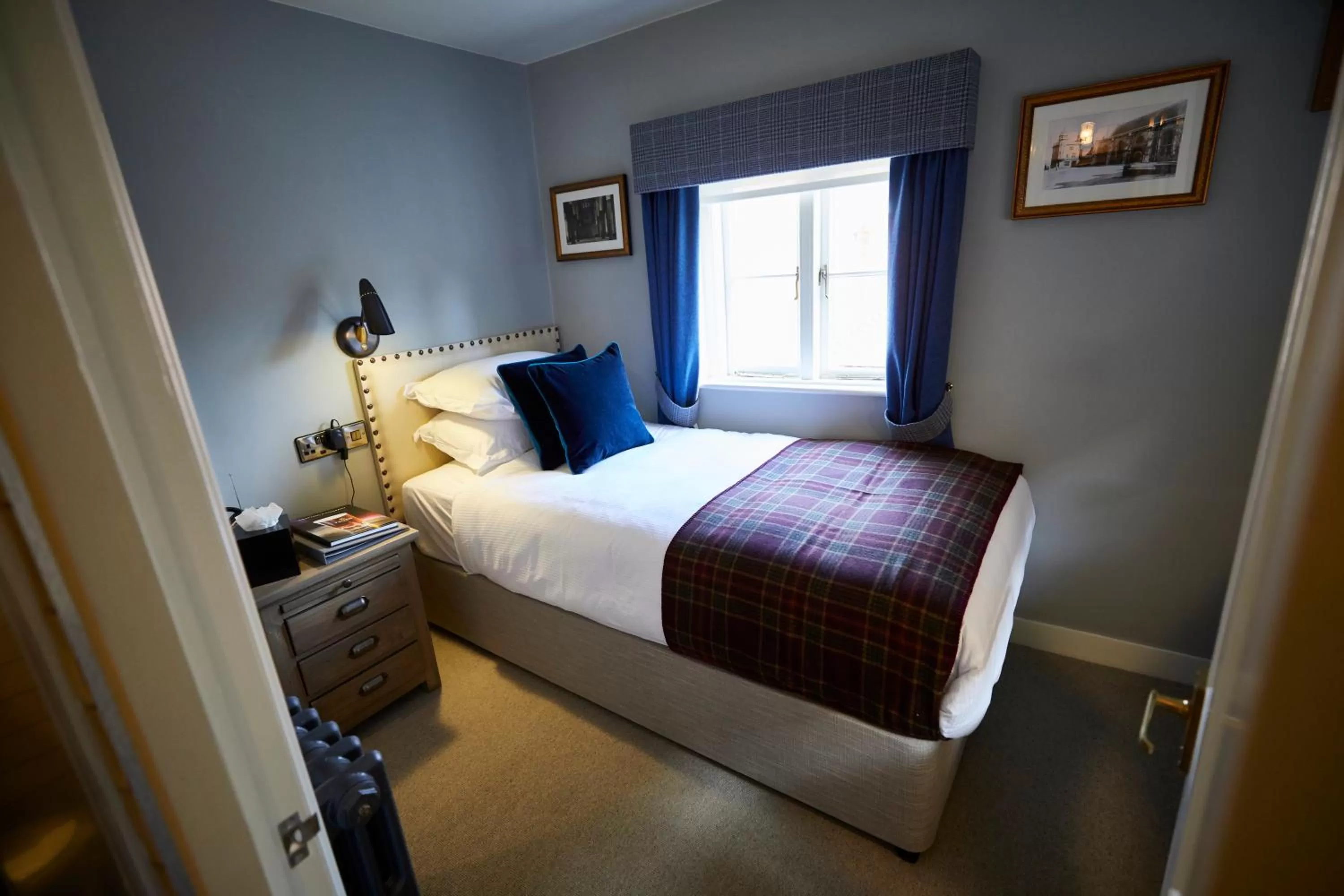 Photo of the whole room, Bed in Wykeham Arms