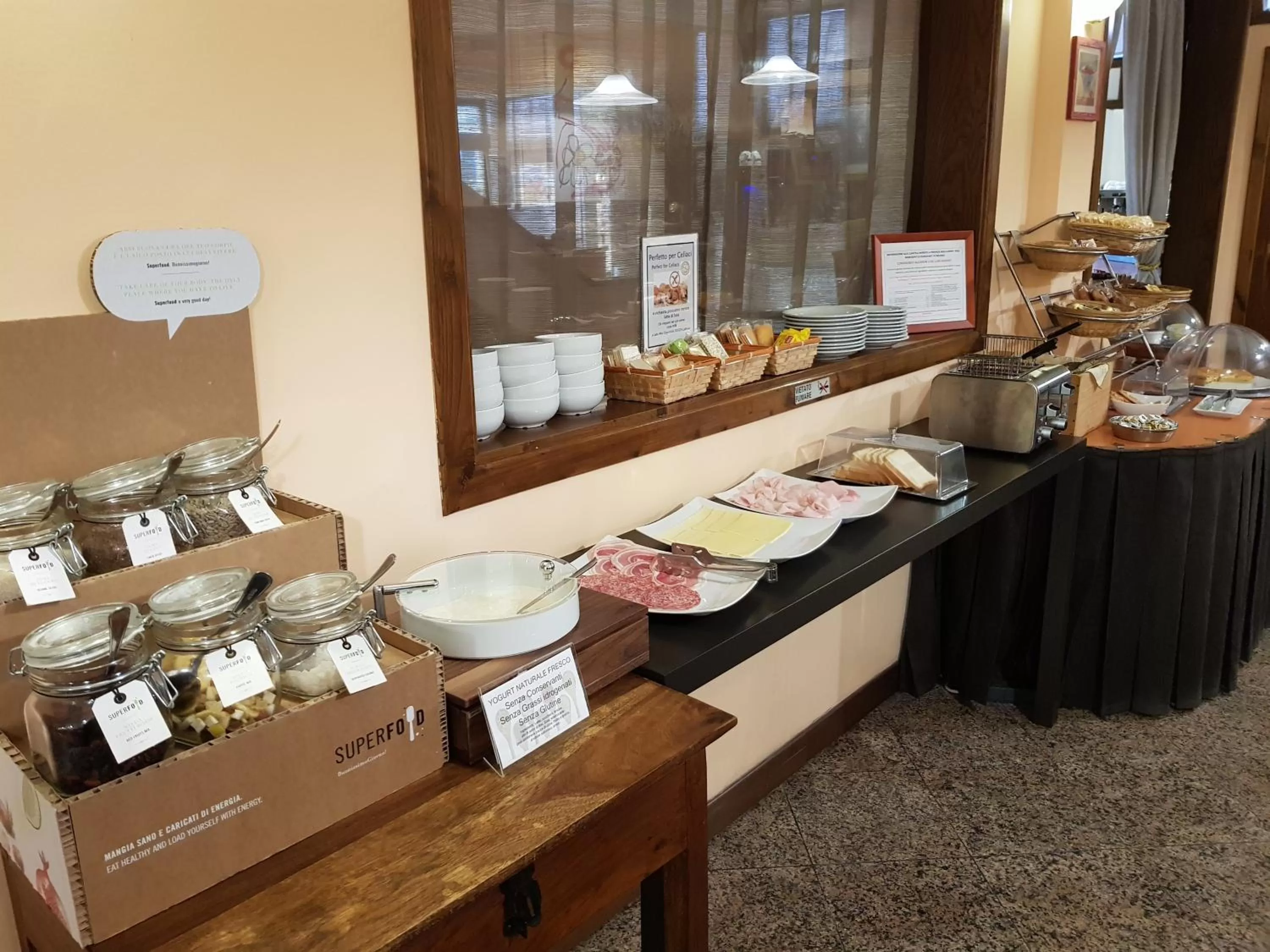 Buffet breakfast in Valmarina