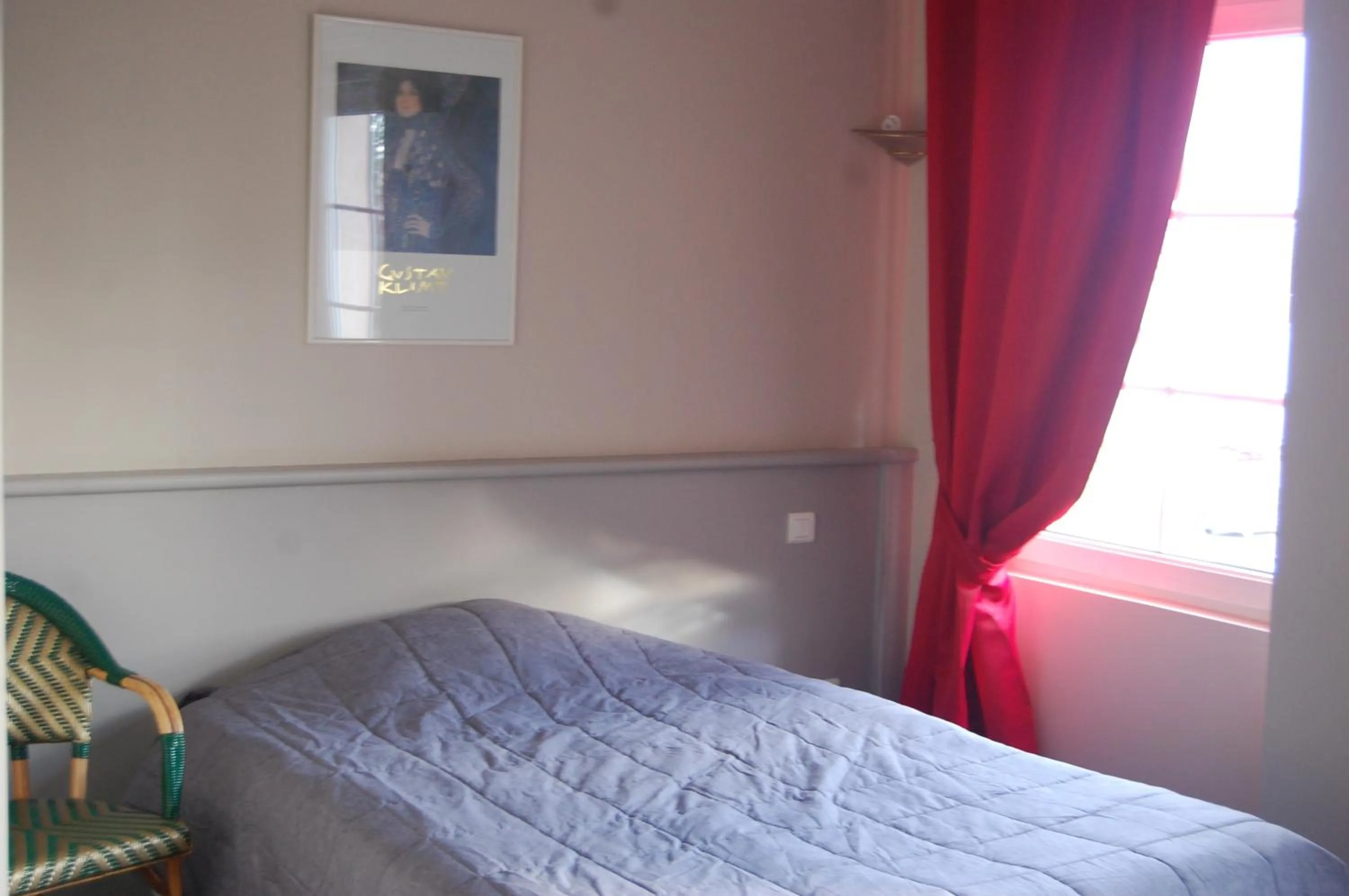 Bed in Hôtel Restaurant La Belle Epoque