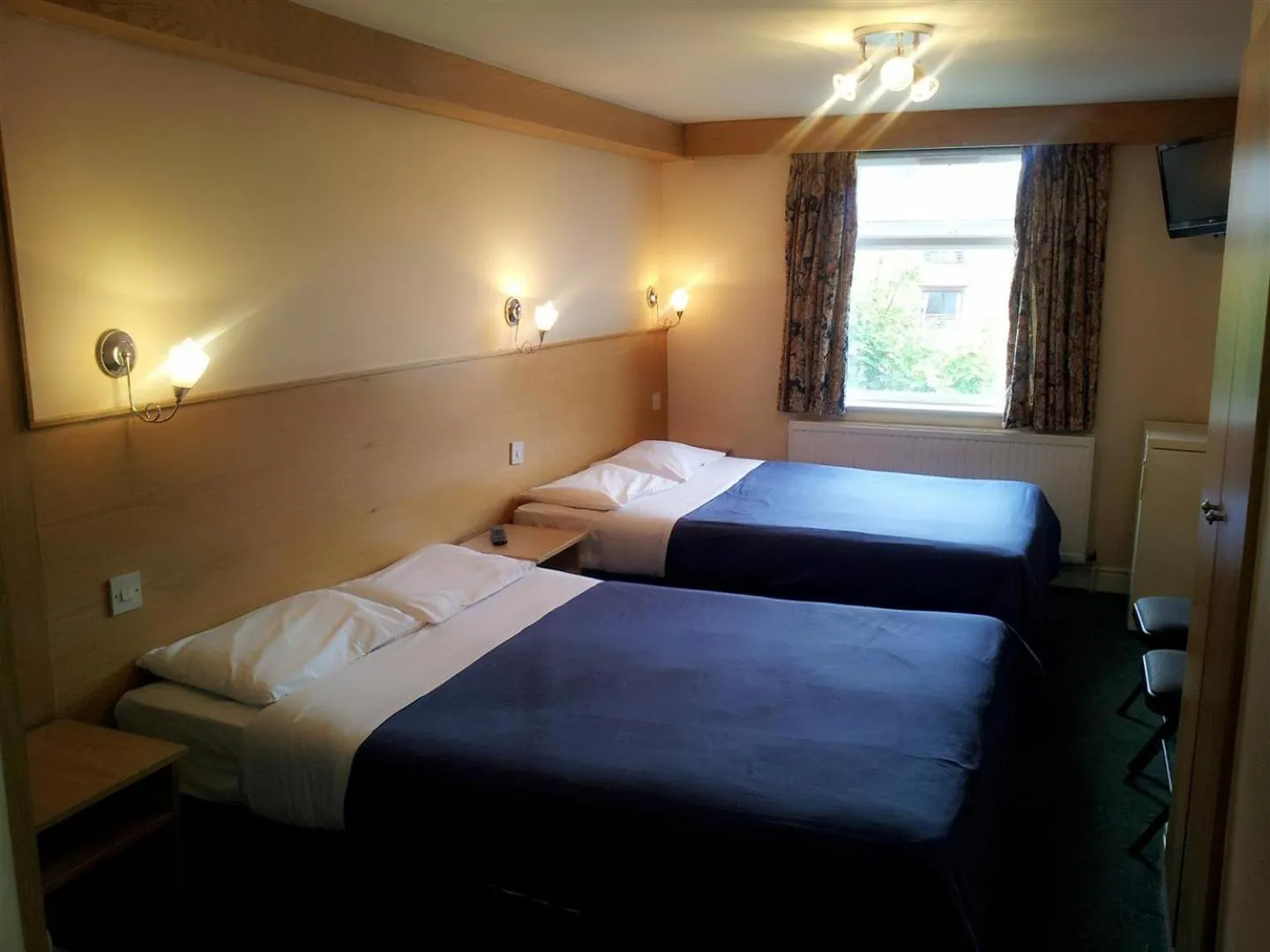 Bed in West Cromwell Hotel