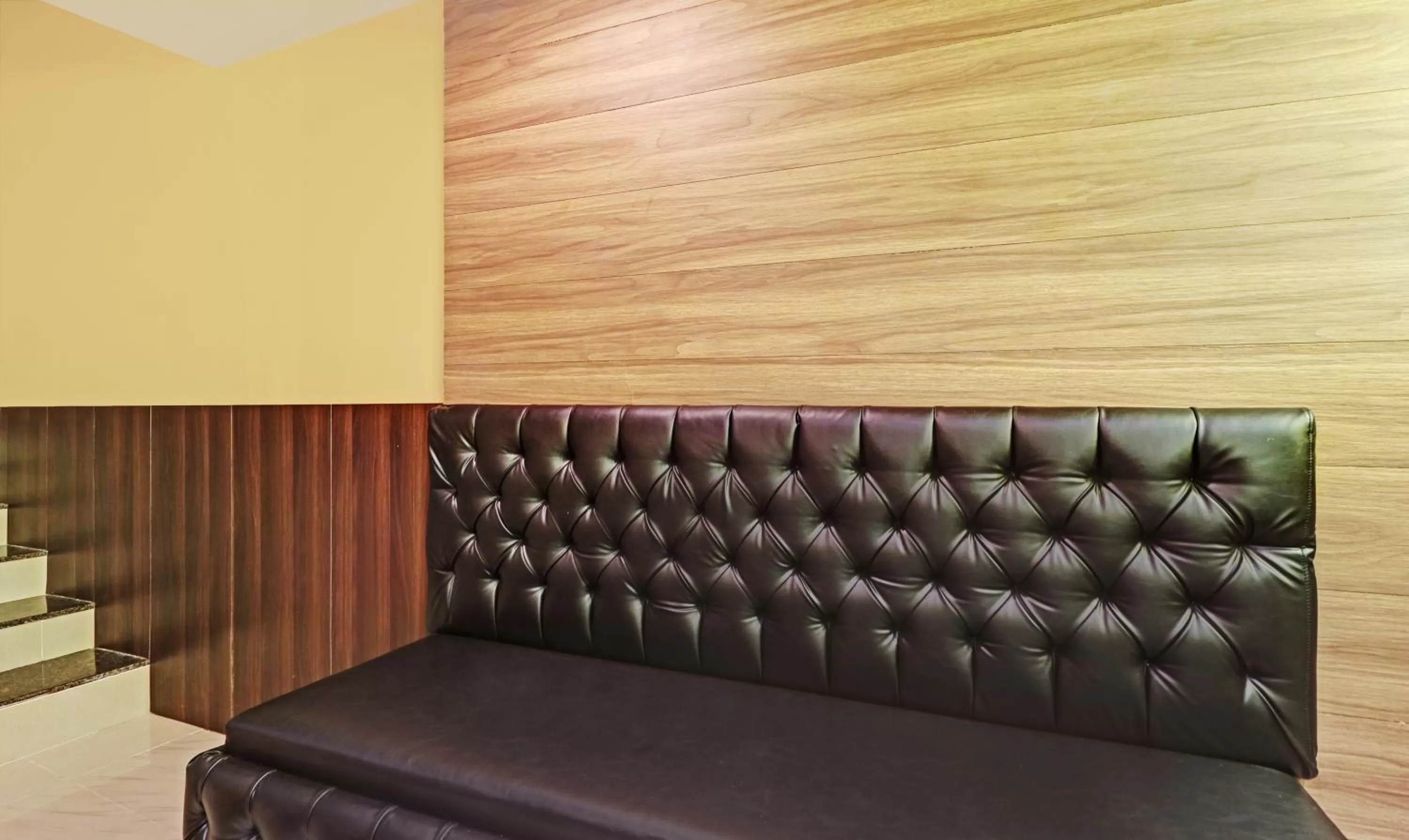 Seating area in Itsy Hotels Sapphire Residency