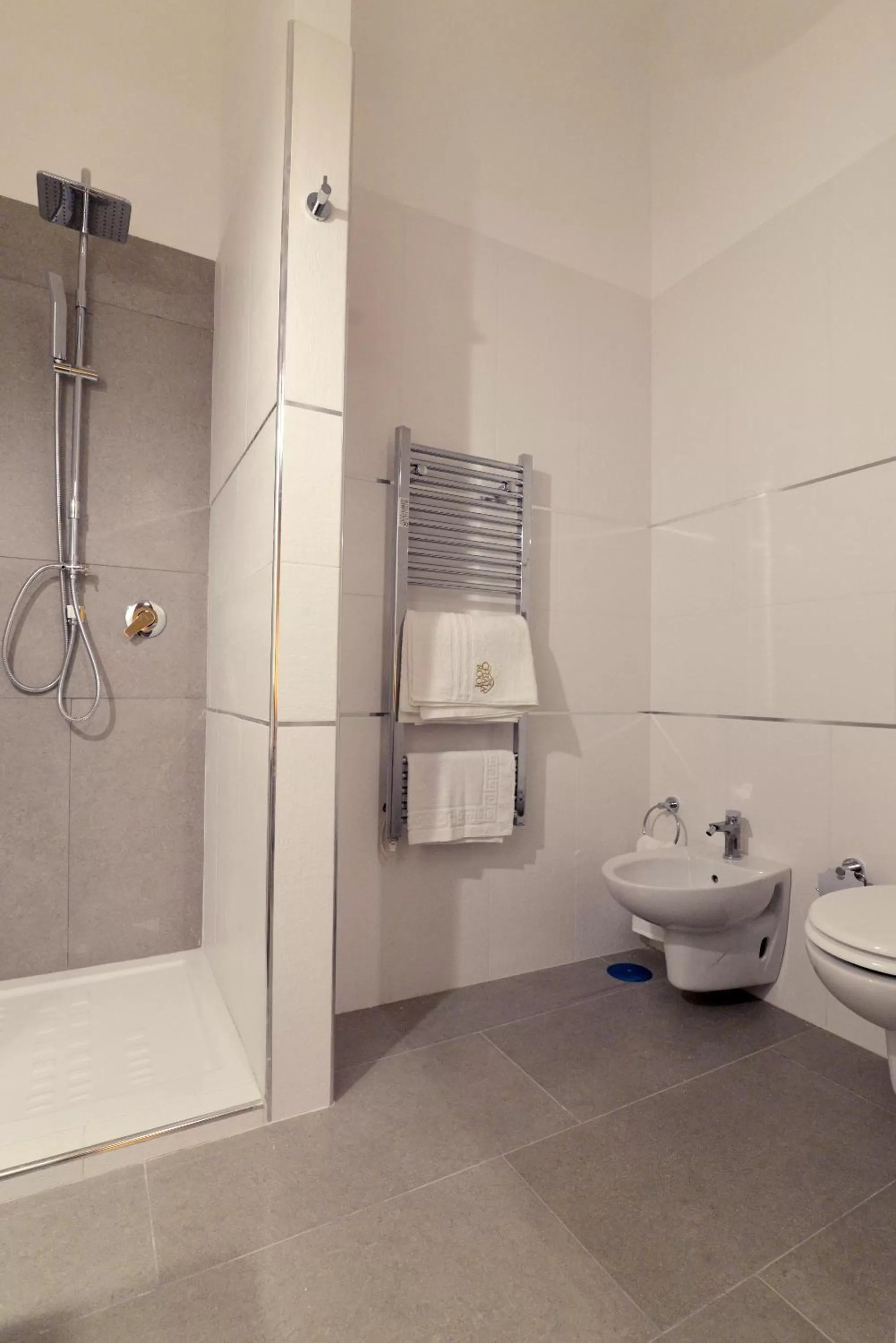 Bathroom in Chiaia Roof