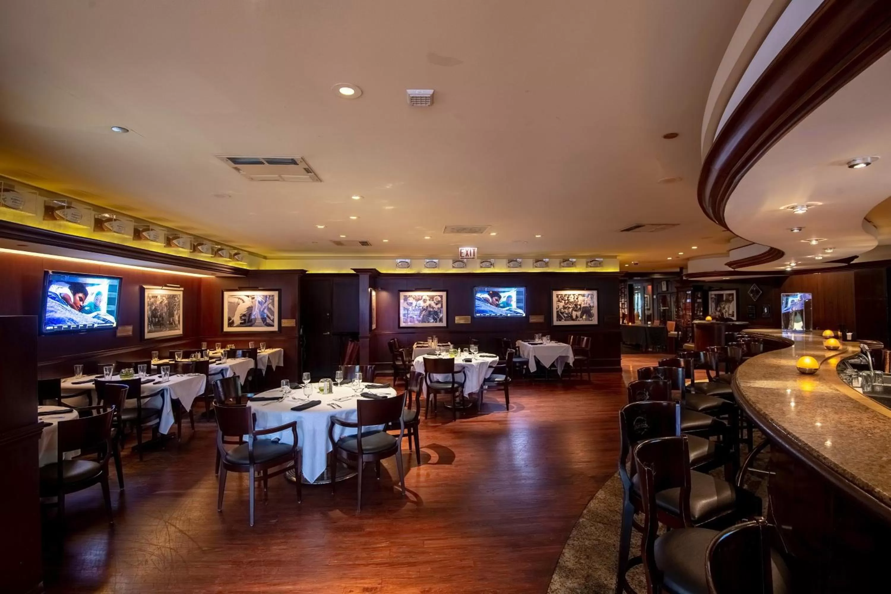 Restaurant/places to eat in Sheraton Grand Chicago Riverwalk