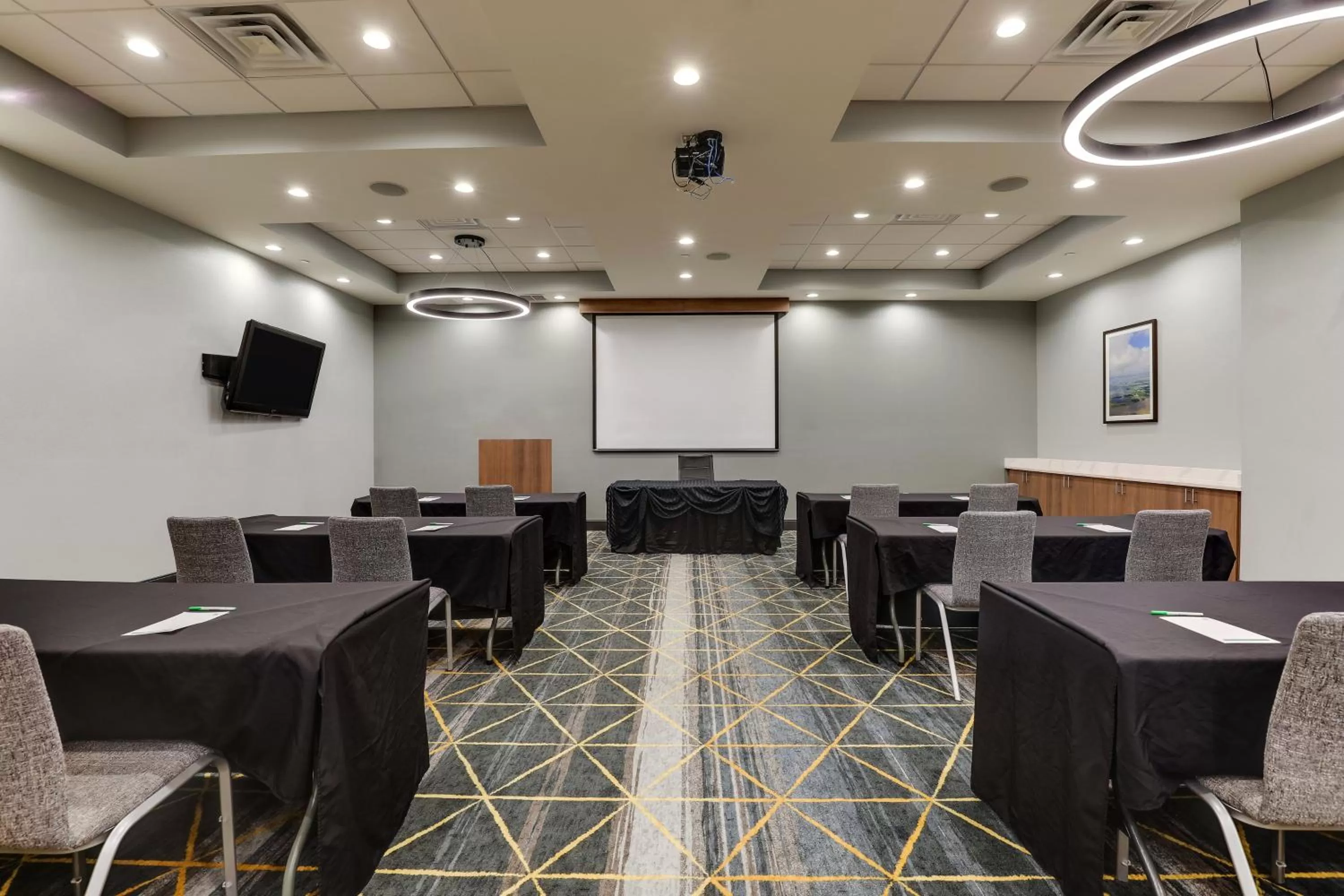 Meeting/conference room in Holiday Inn Mobile Airport by IHG