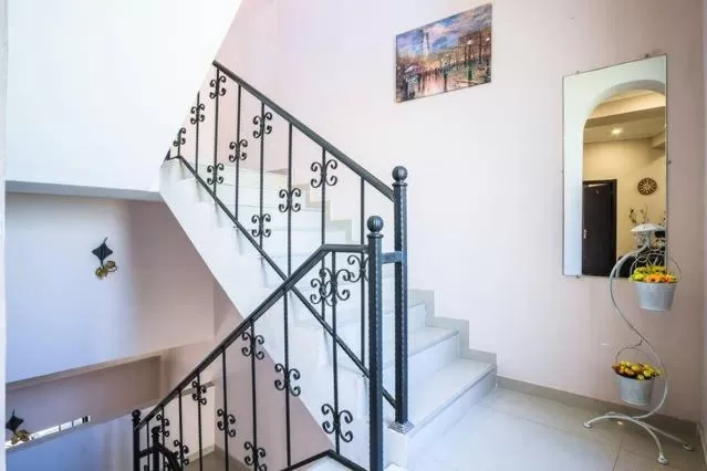 Property building in Shatell