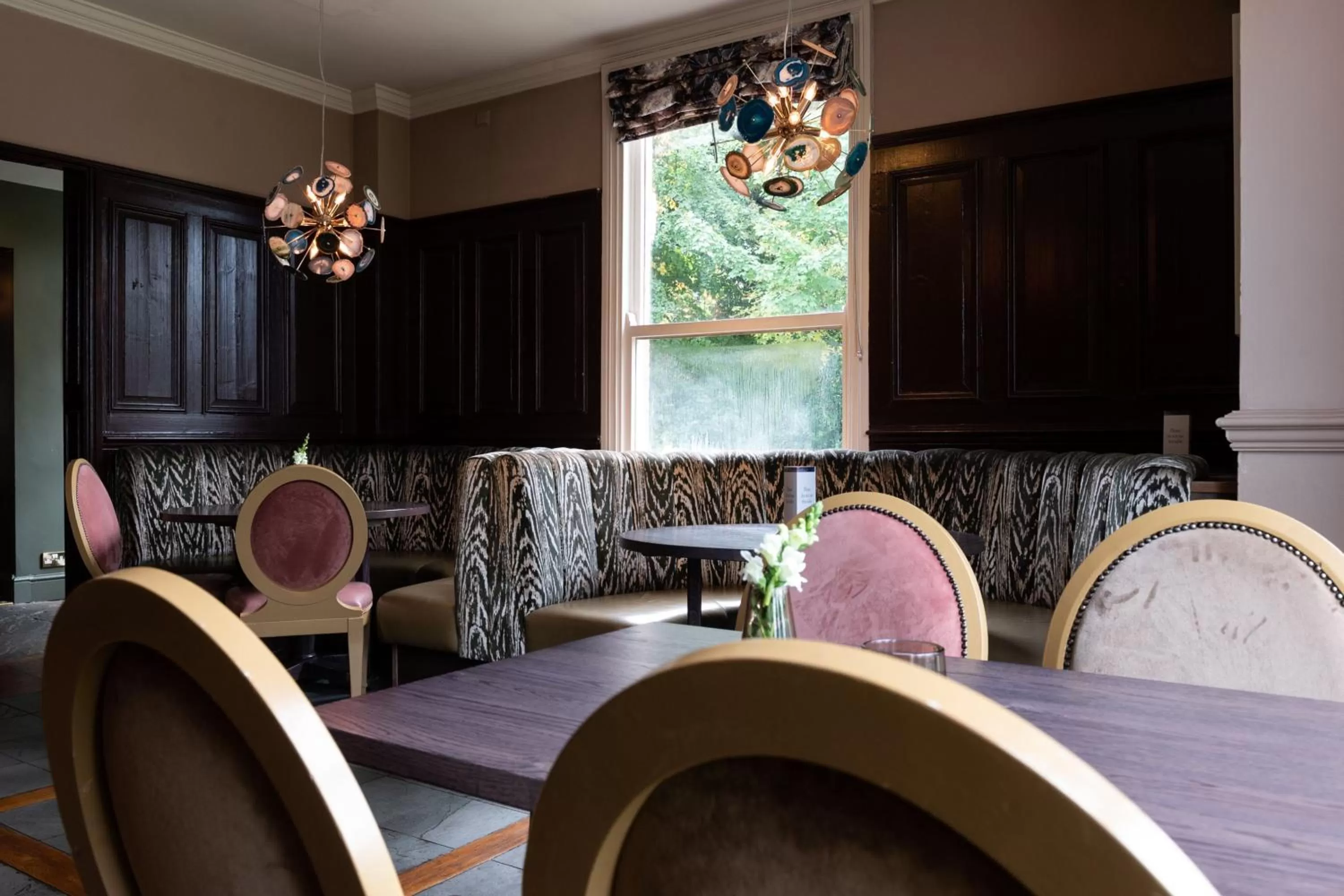 Restaurant/places to eat, Lounge/Bar in The Merlin by Innkeeper's Collection