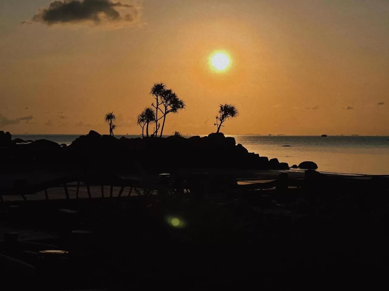 Property building in Rocks Beach Boutique