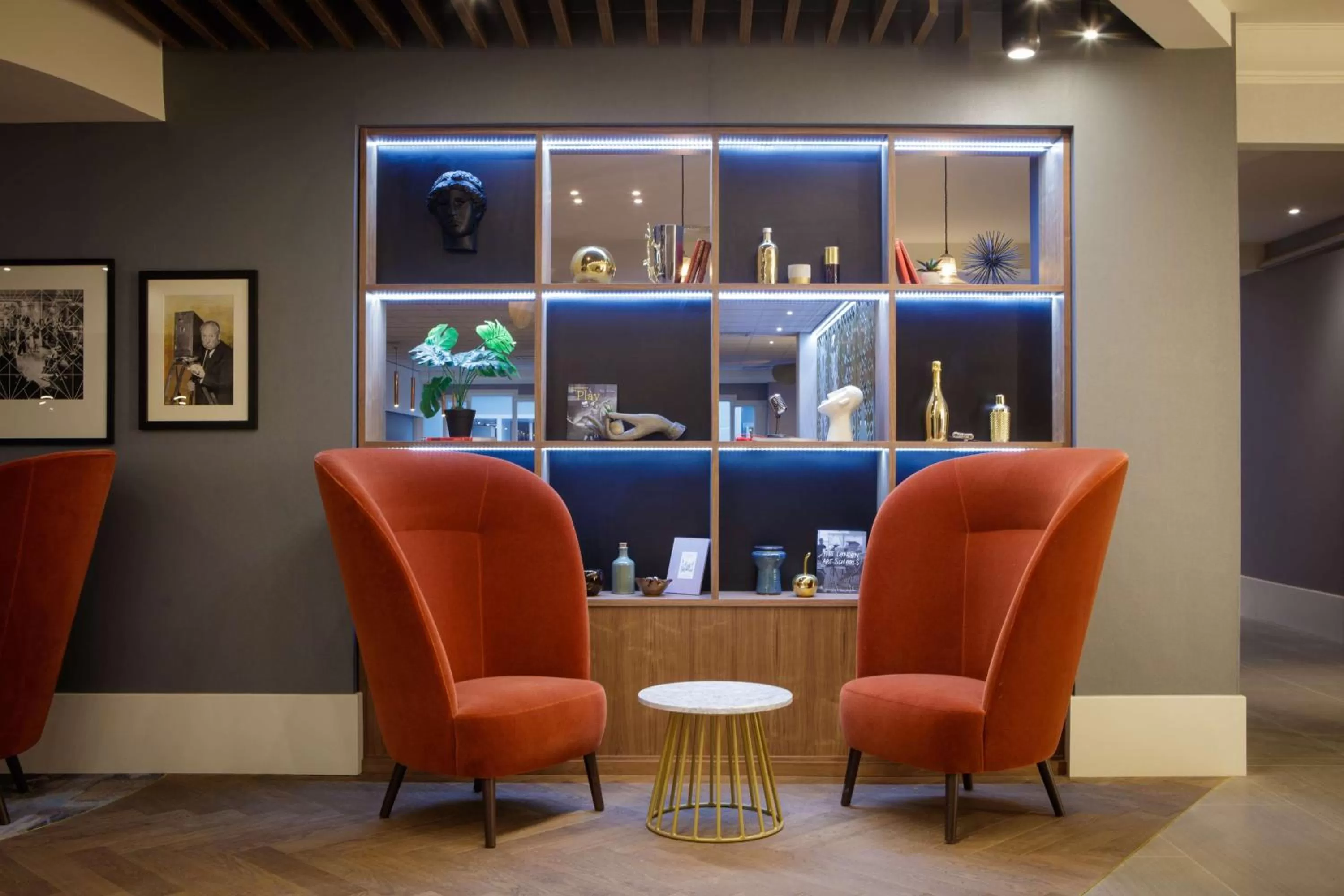 Lobby or reception in DoubleTree by Hilton London Elstree