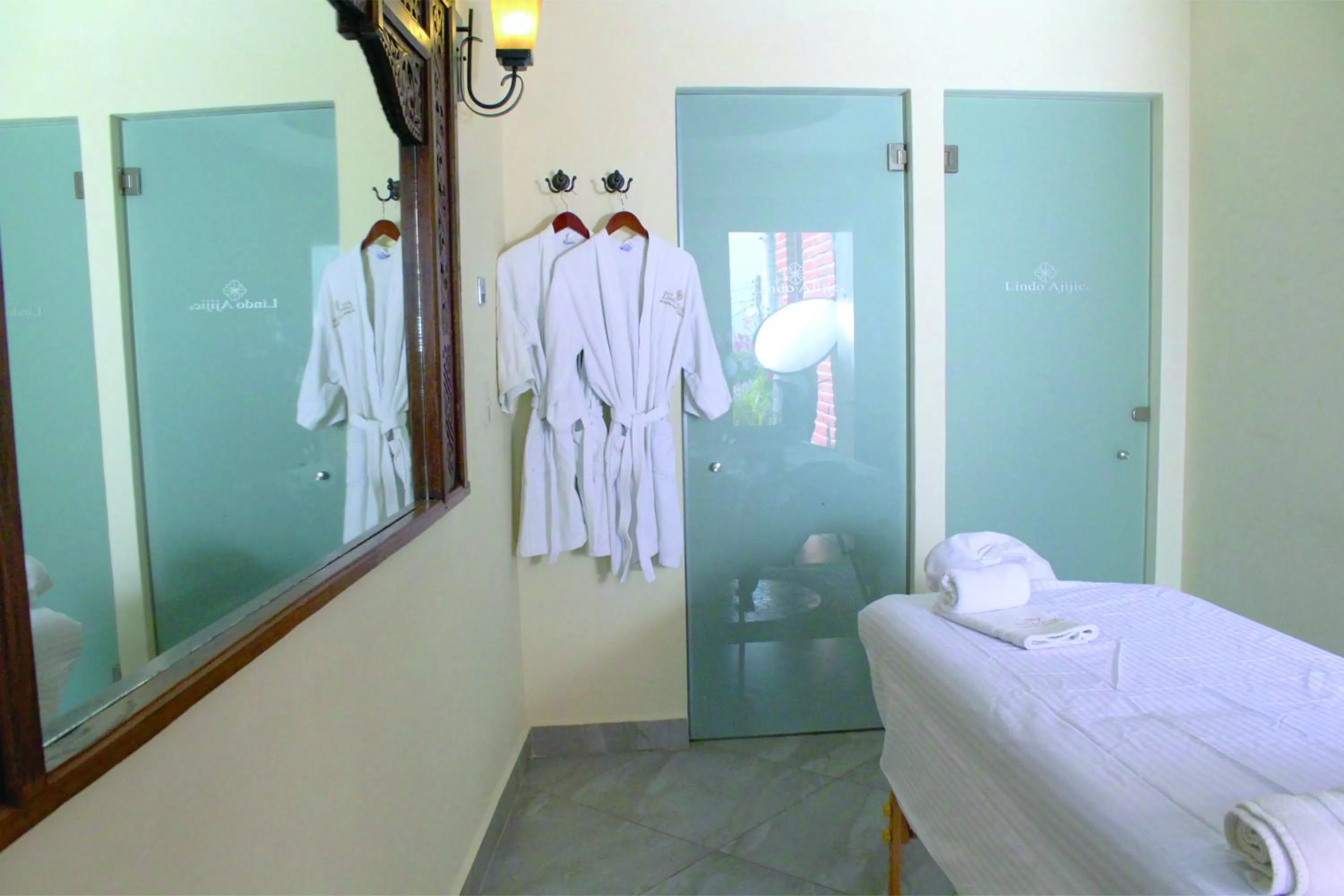 Hotel Lindo Ajijic Bed & Breakfast