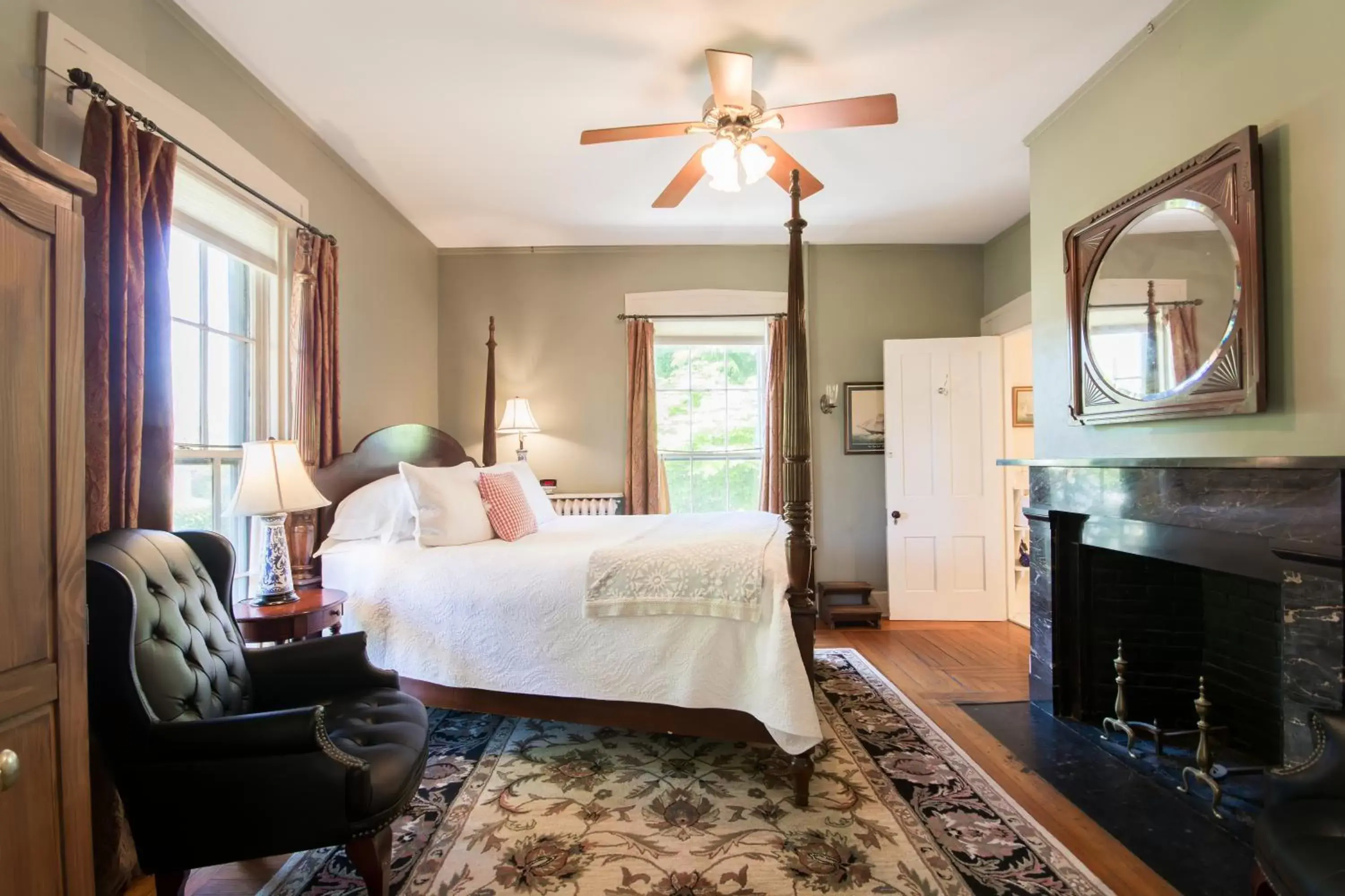 Deluxe Double Room in Marshall Slocum Inn Deluxe Double Room in Marshall Slocum Inn