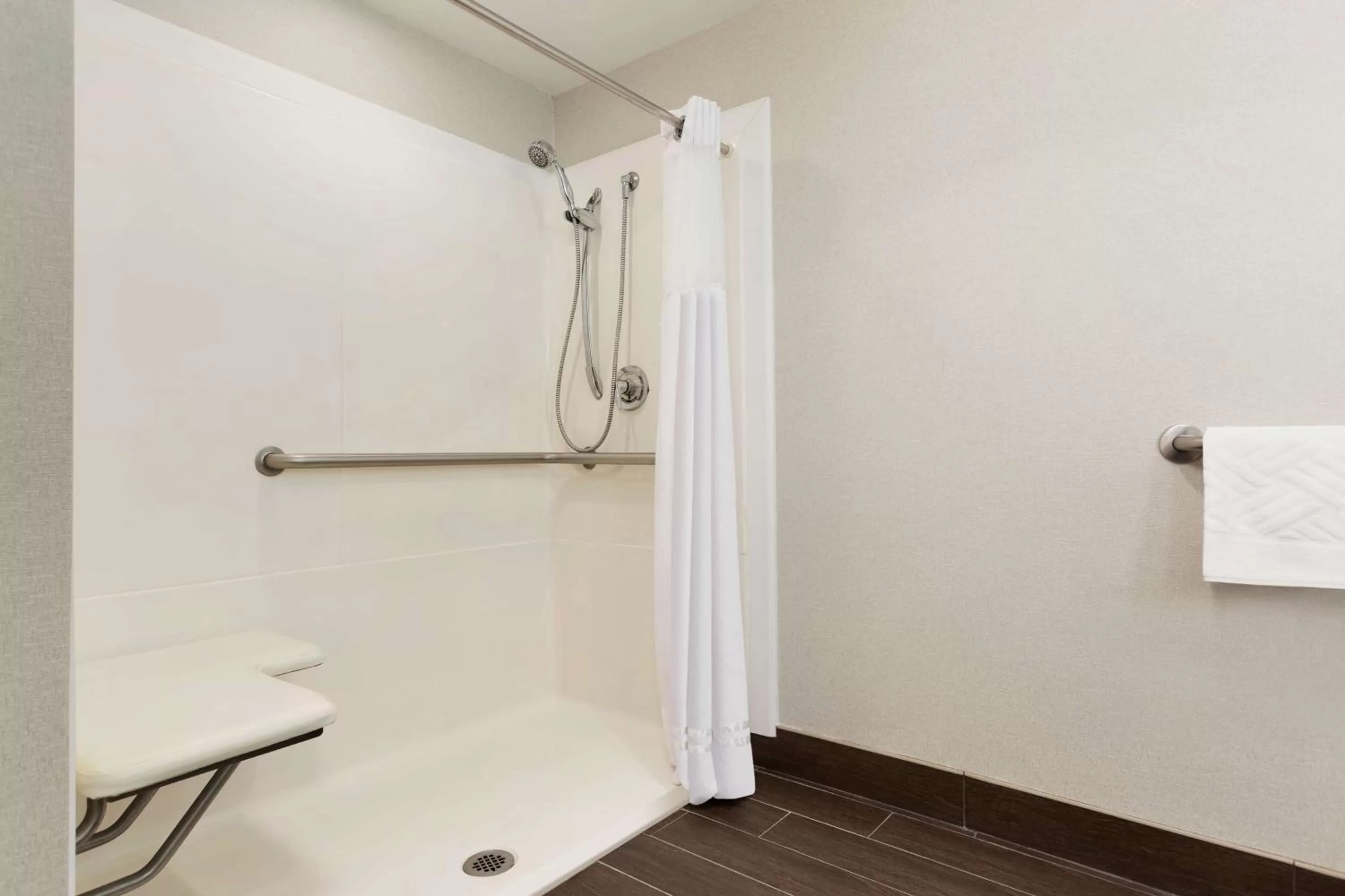 Double Room - Disability Access with Roll in Shower - Non-Smoking in DoubleTree by Hilton Bradley International Airport