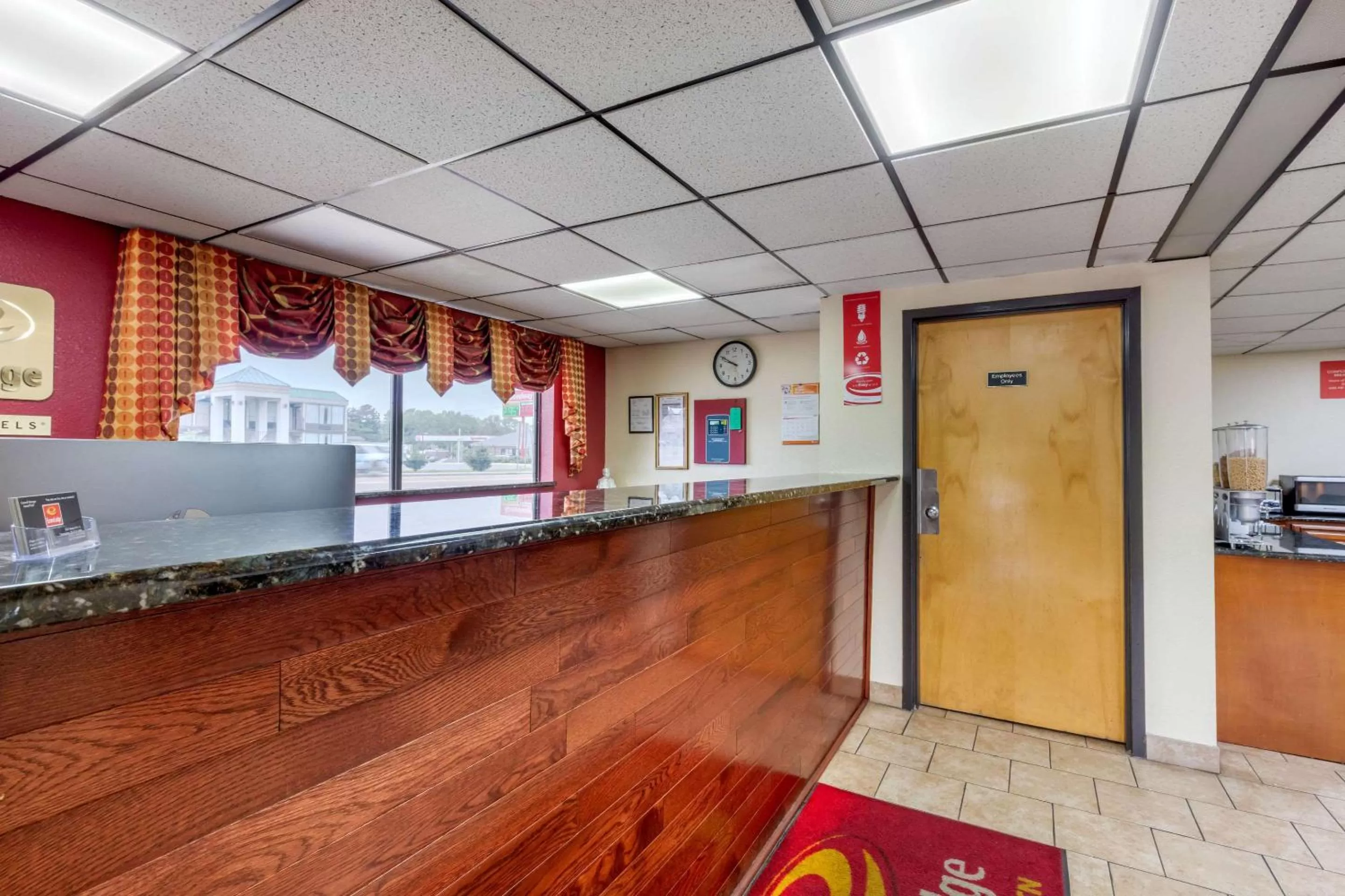 Lobby or reception in Econo Lodge Chattanooga Northeast - Ooltewah