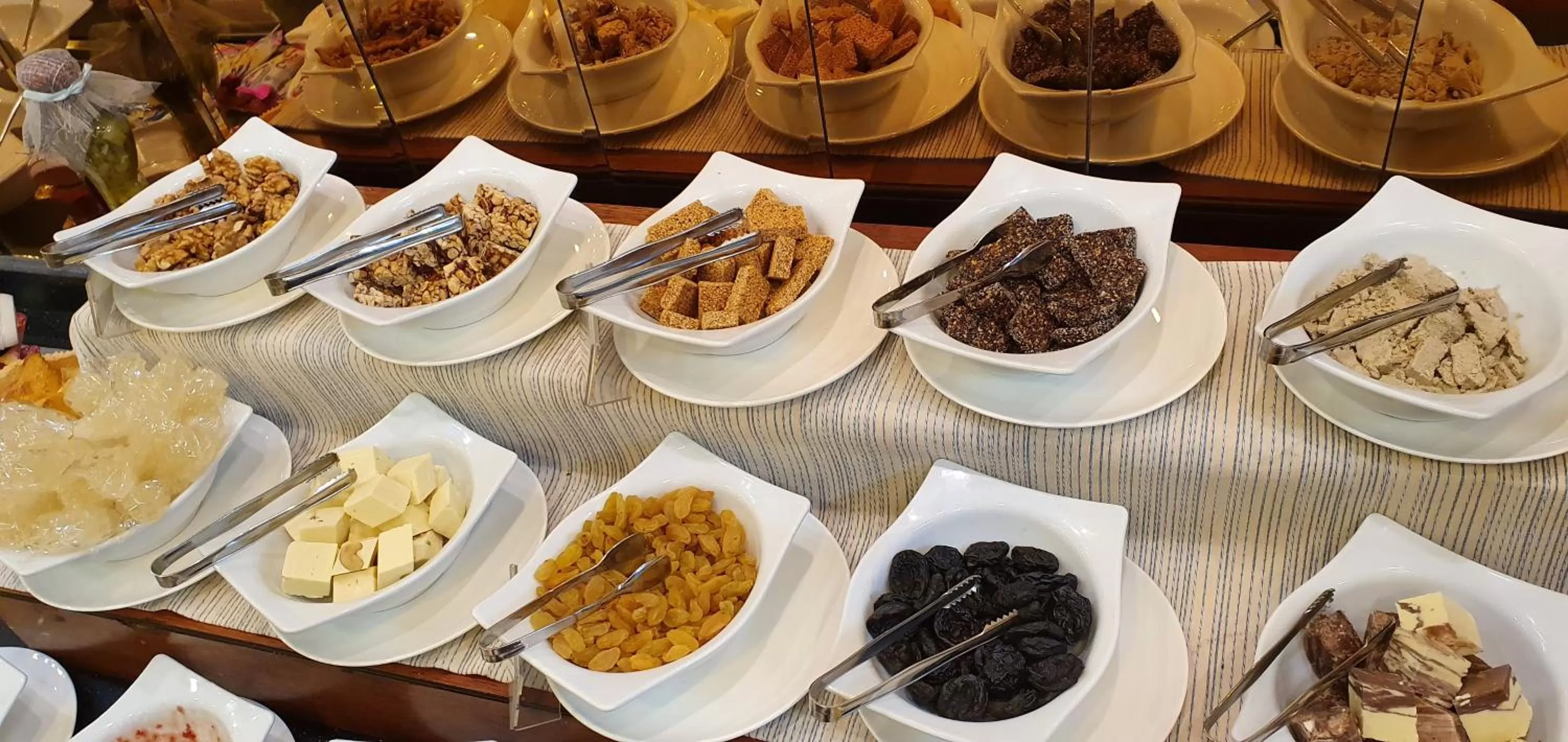 Breakfast in Grand Mir Hotel