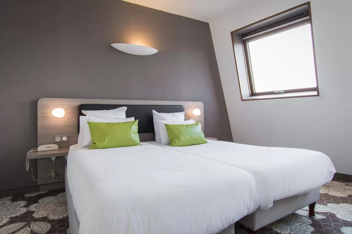 Bed in Hôtel Restaurant Vaillant Colmar Nord