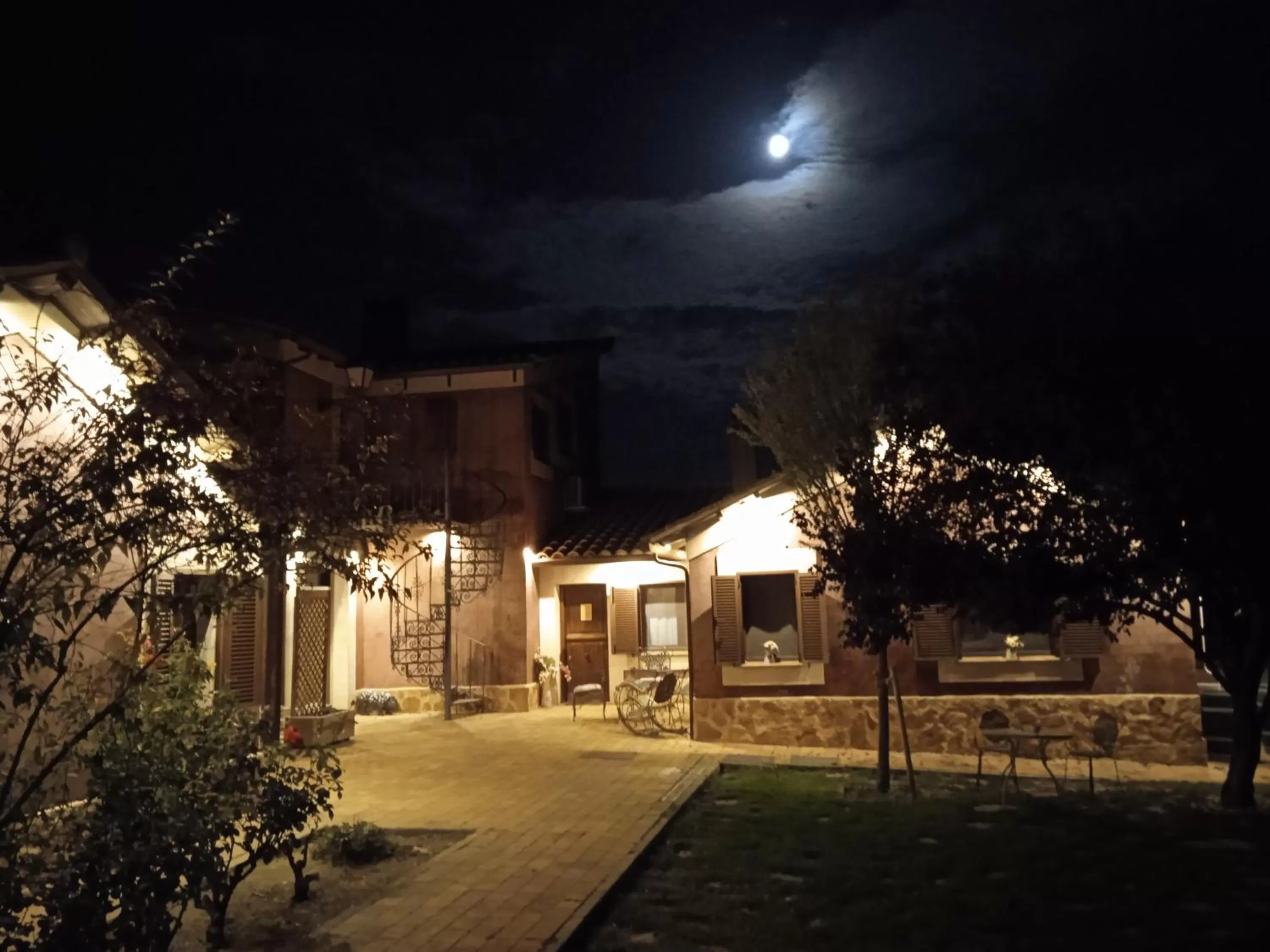 Property building in Hospedería Ballesteros