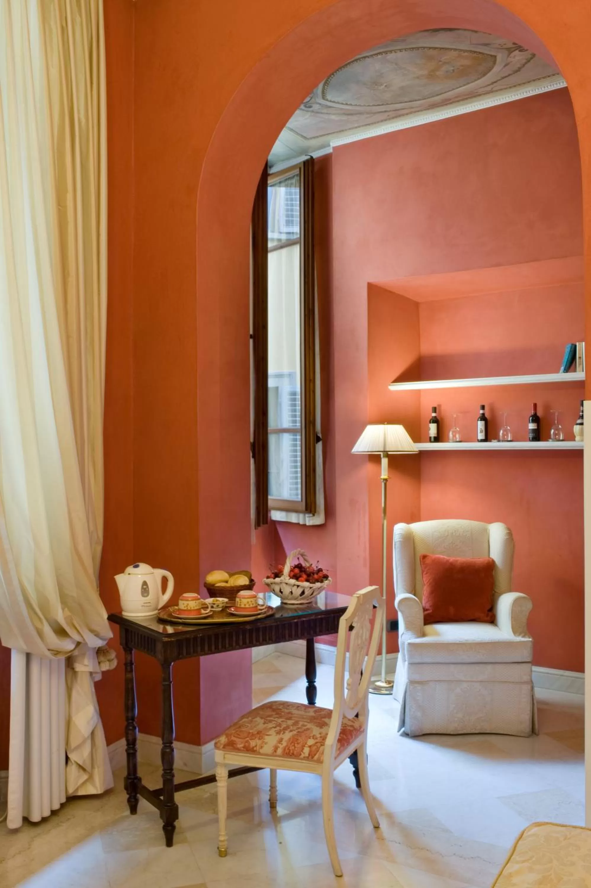 Seating area in Alloro B&B