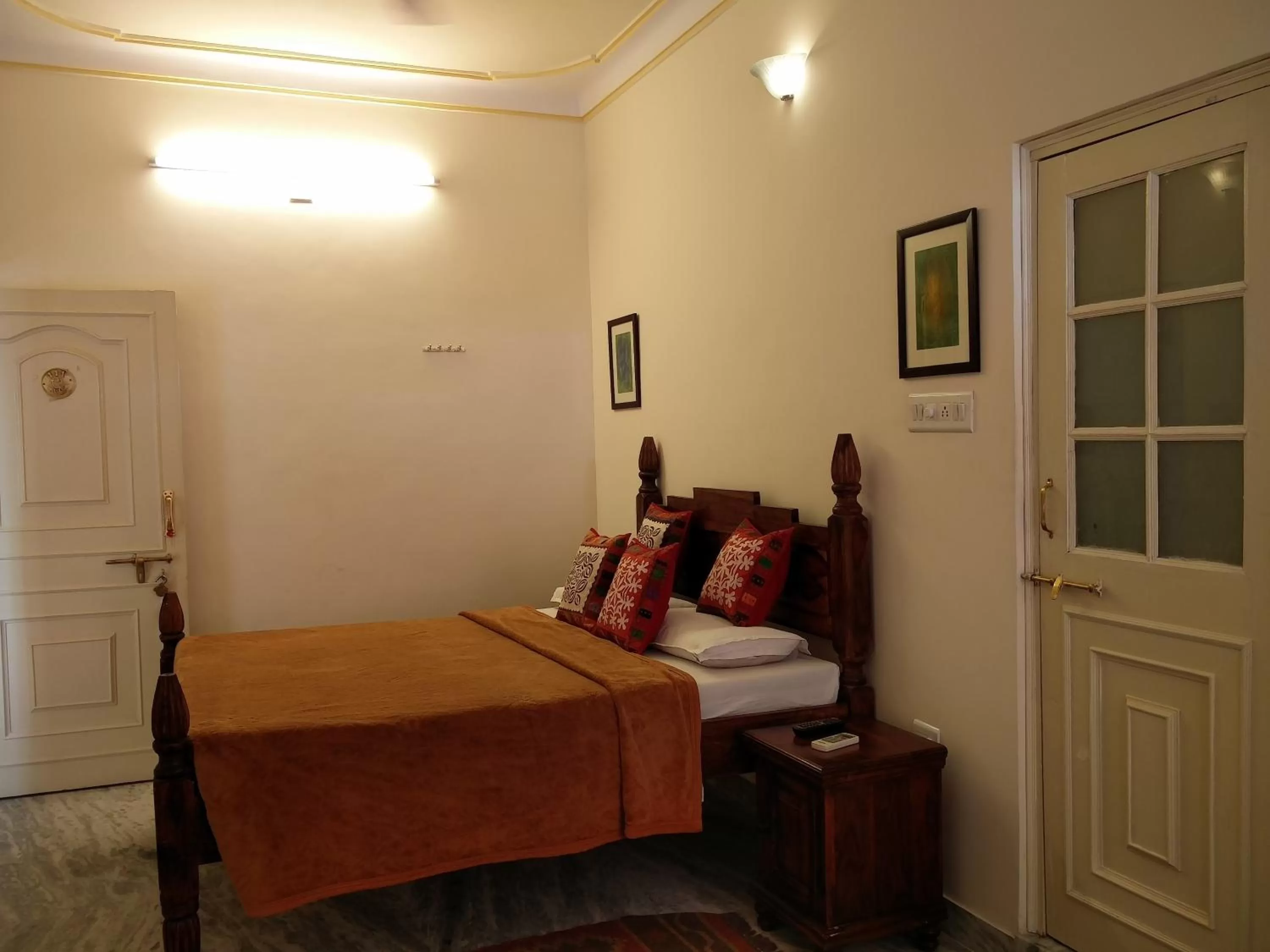 Bed in Hotel Pratap Bhawan