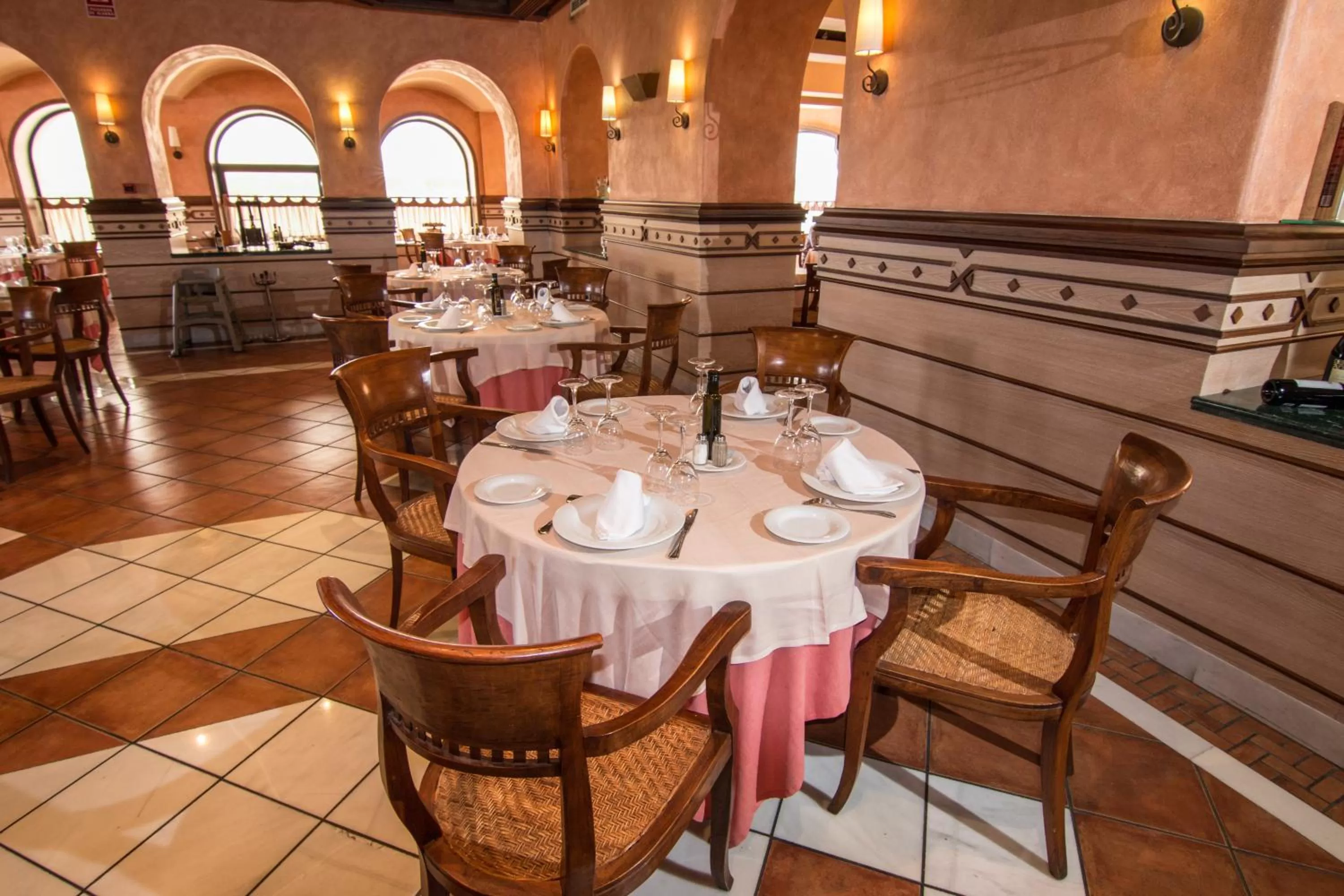 Restaurant/places to eat in Hotel Abades Guadix