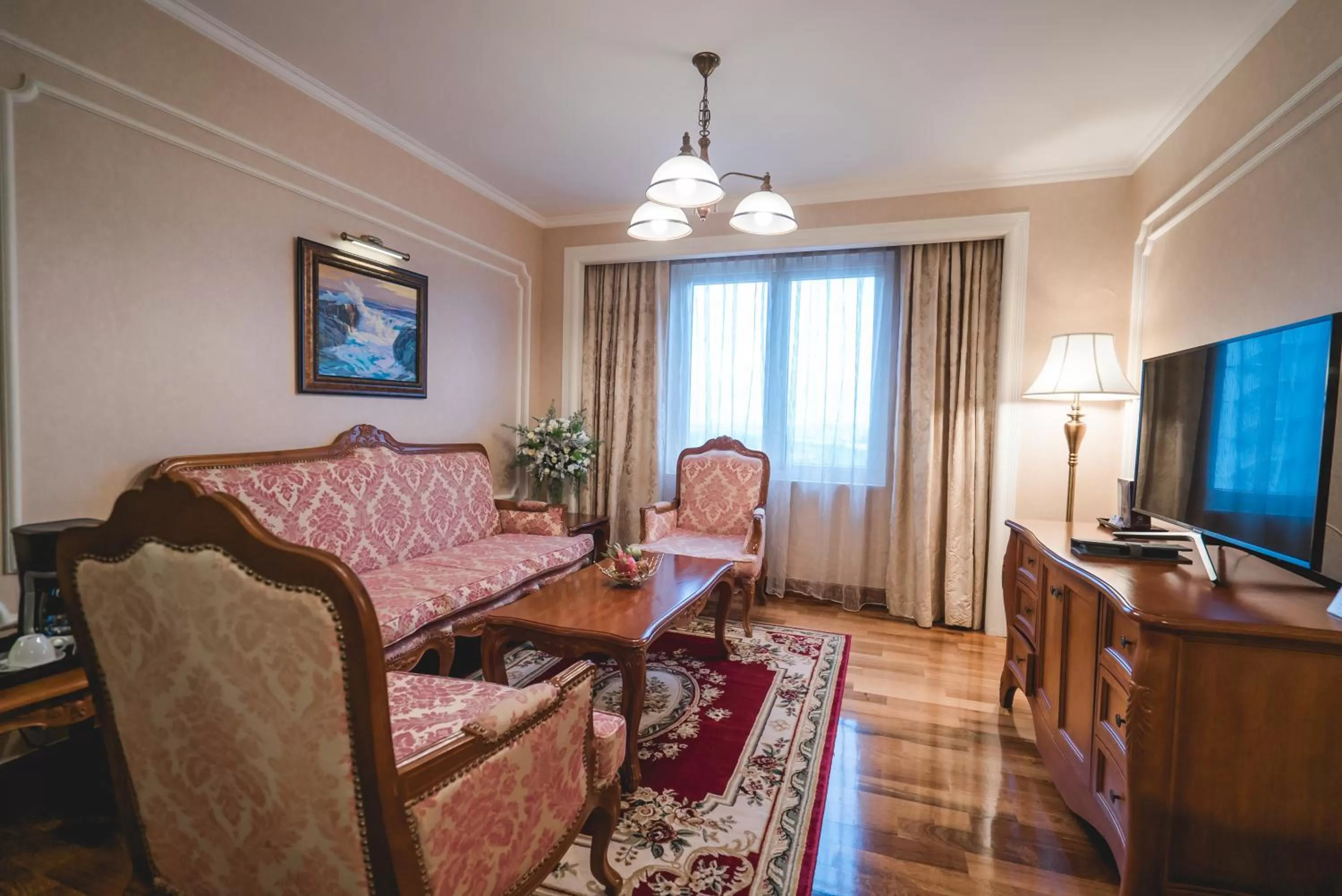 Living room in Hotel Grand Saigon