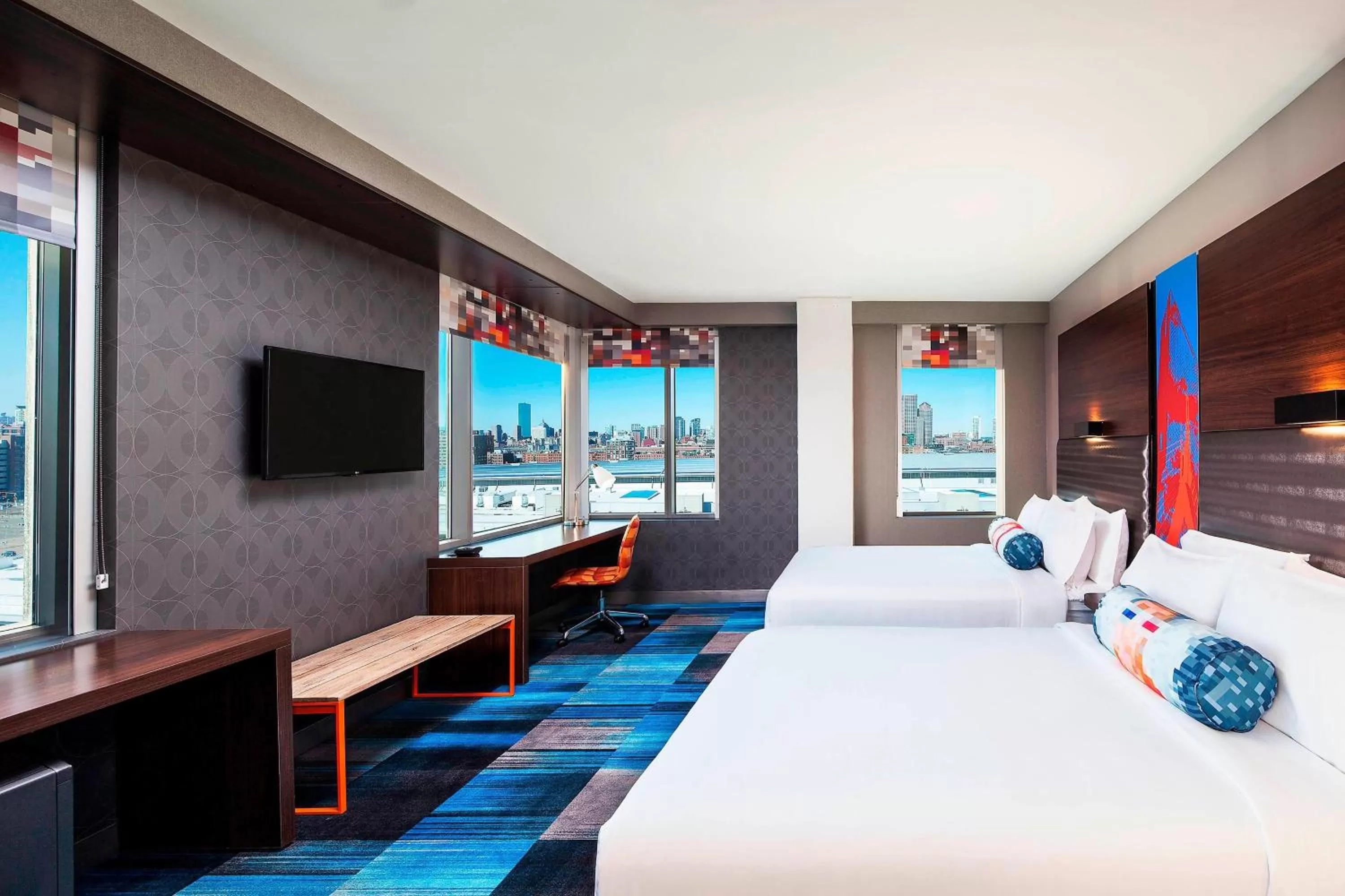 Savvy Corner Queen Room with Two Queen Beds and City View - Hearing Accessible in Aloft Boston Seaport District