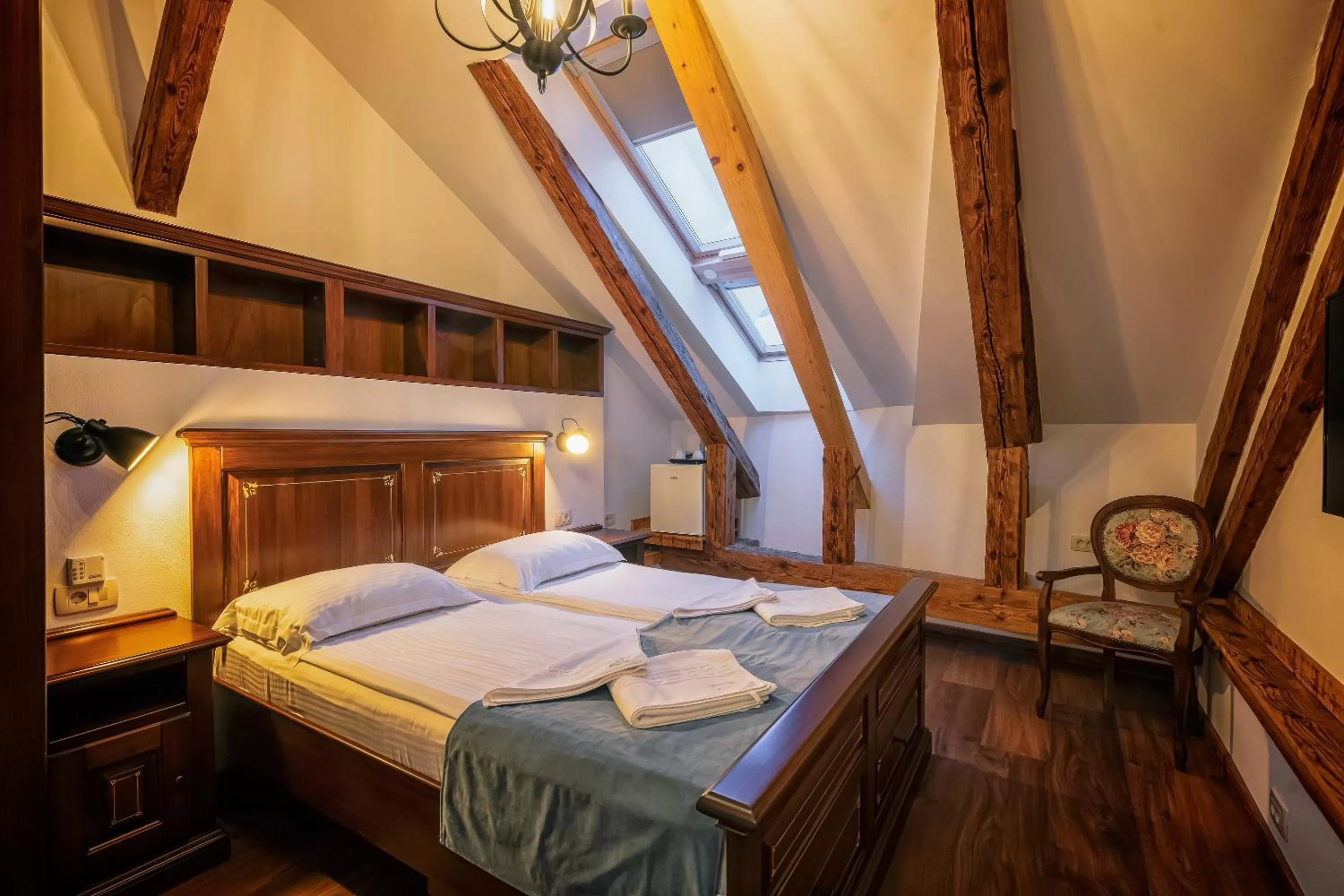 Bed in HOTEL BOUTIQUE CASA CHITIC -HOTEL AND RESTAURANT Str Johann Gott nr7