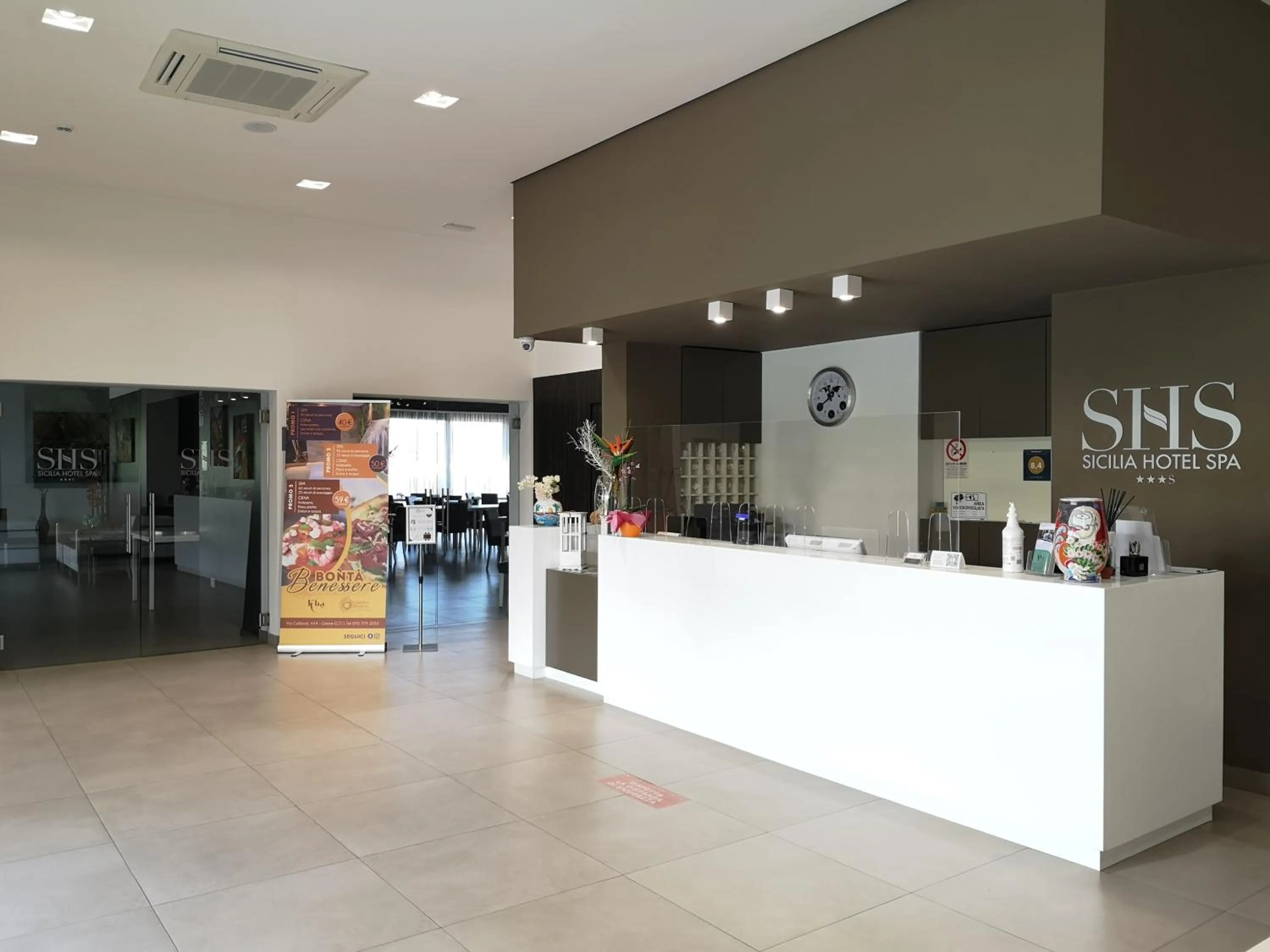 Lobby or reception in Sicilia Hotel Spa