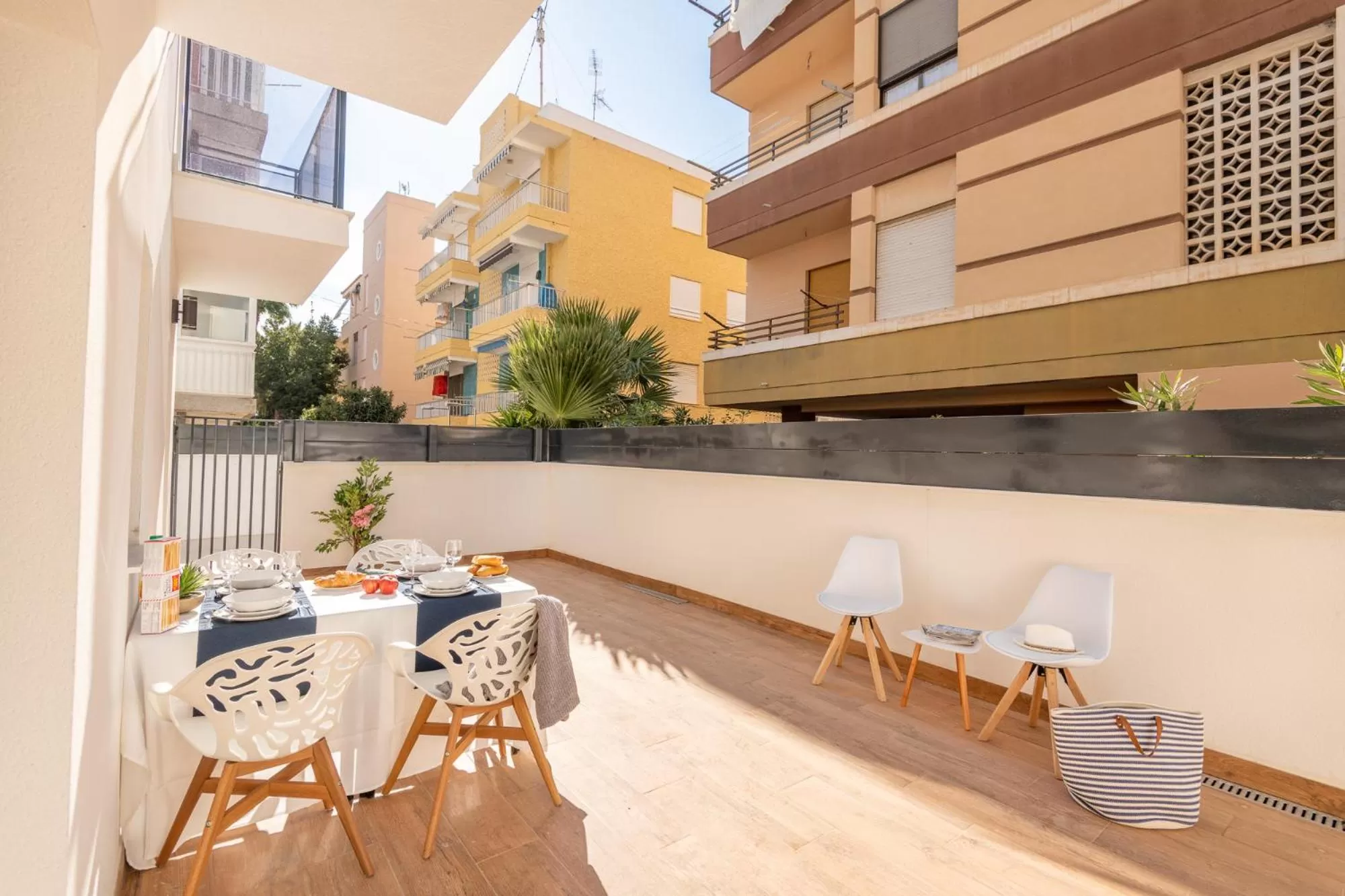 Patio in Santa Pola Apartments