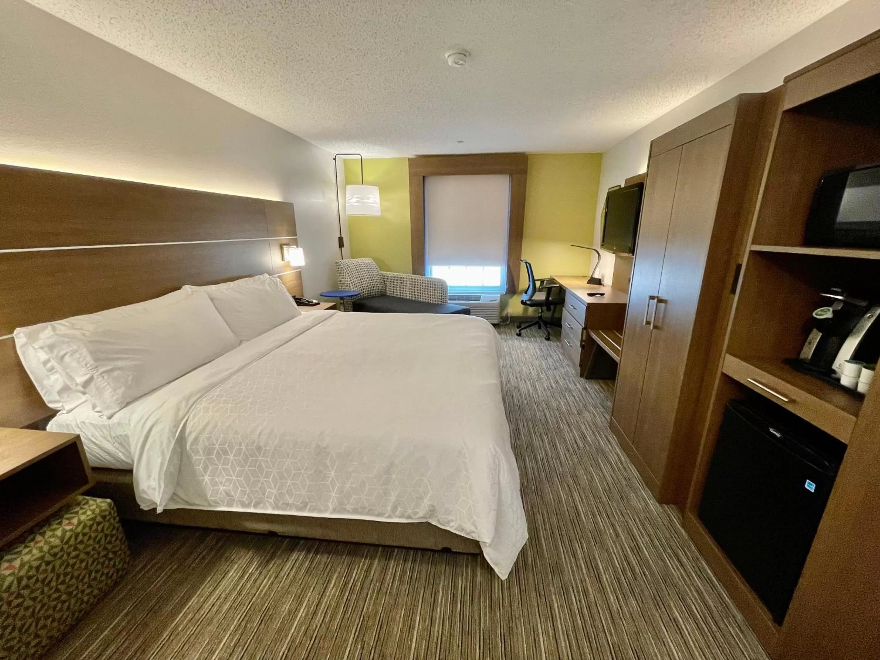 Holiday Inn Express & Suites Sulphur - Lake Charles by IHG