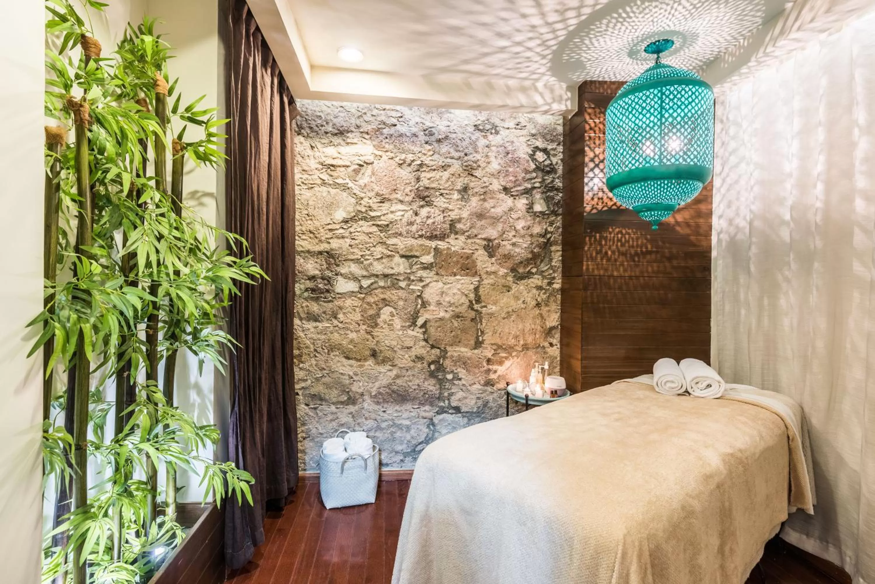 Massage, Bed in Edelmira Hotel Boutique
