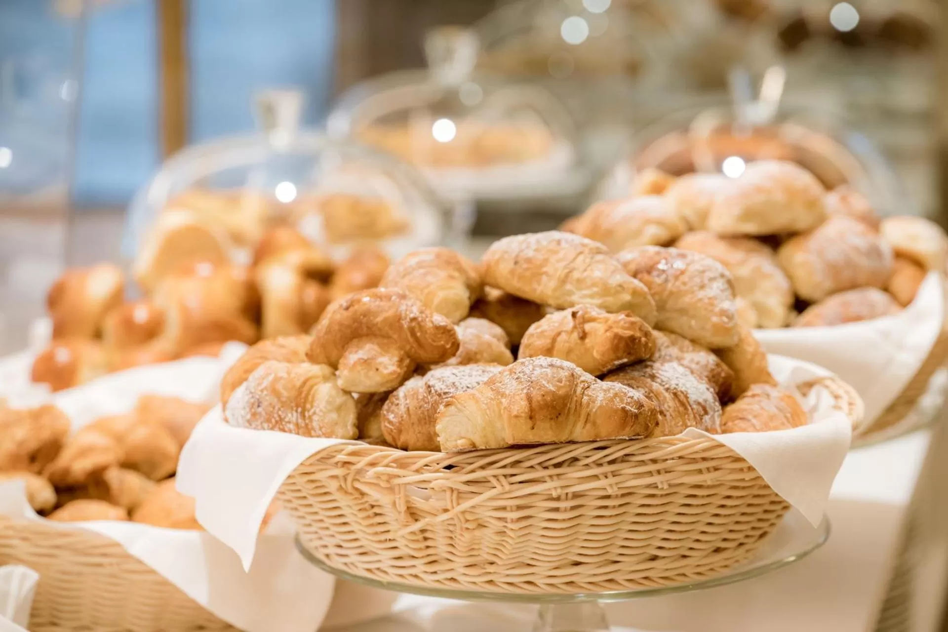 Breakfast in Hotel Royal Continental