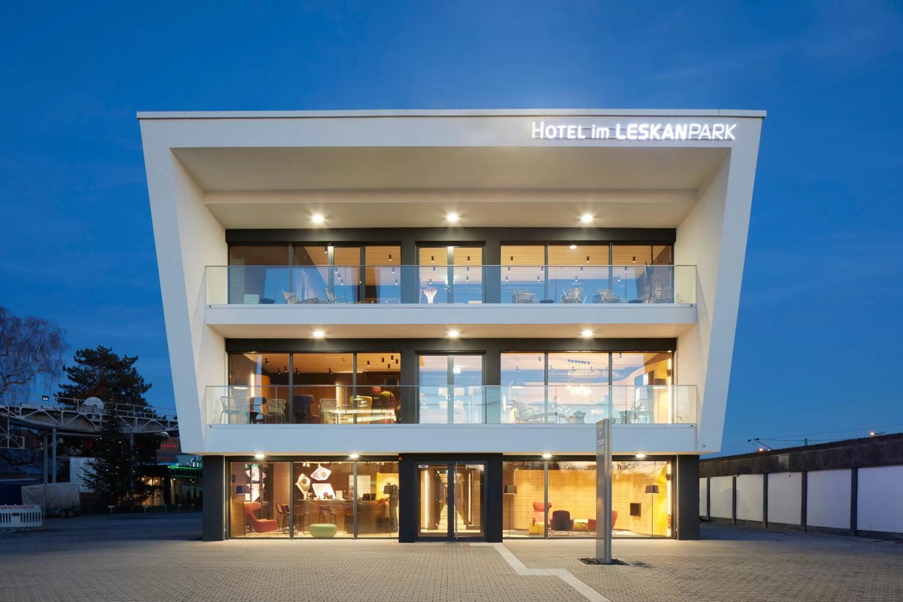 Property building in Hotel im LESKANPark