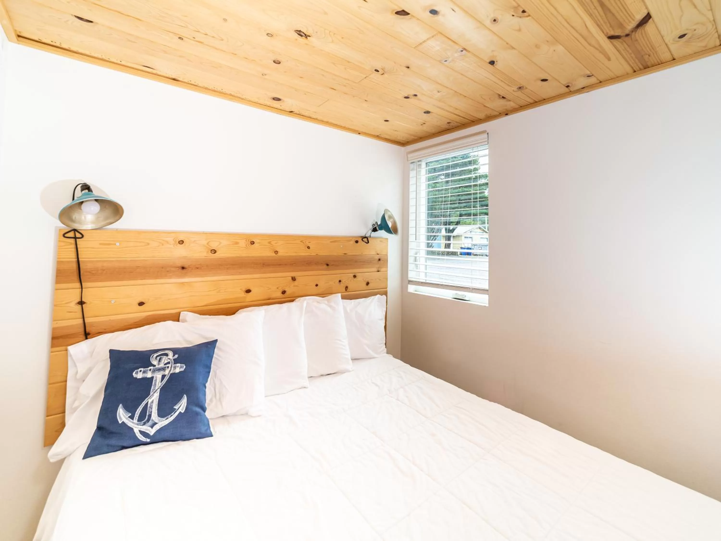 Bed in Terimore Lodging by the Sea