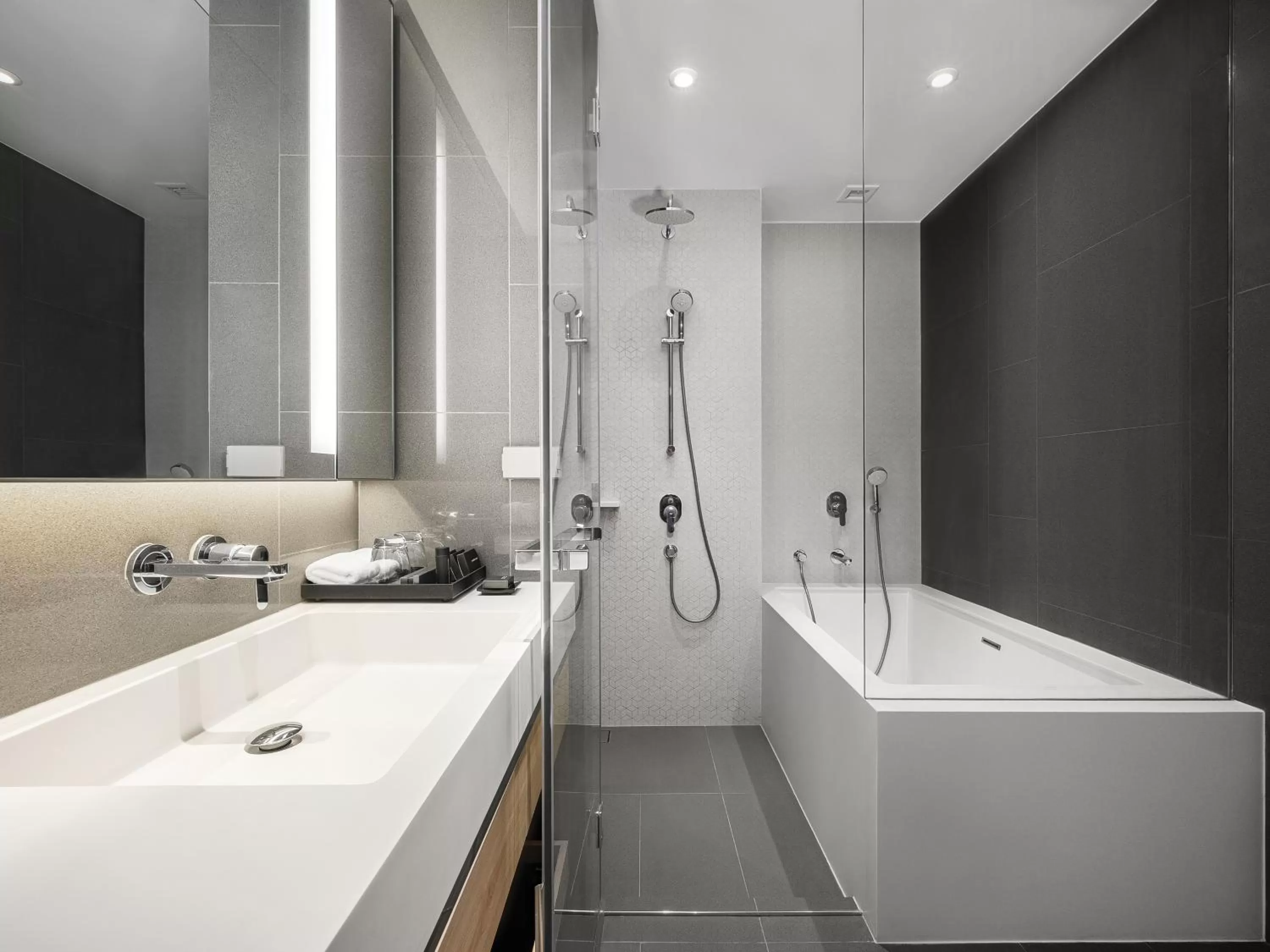 Shower in Oakwood Suites Bangkok