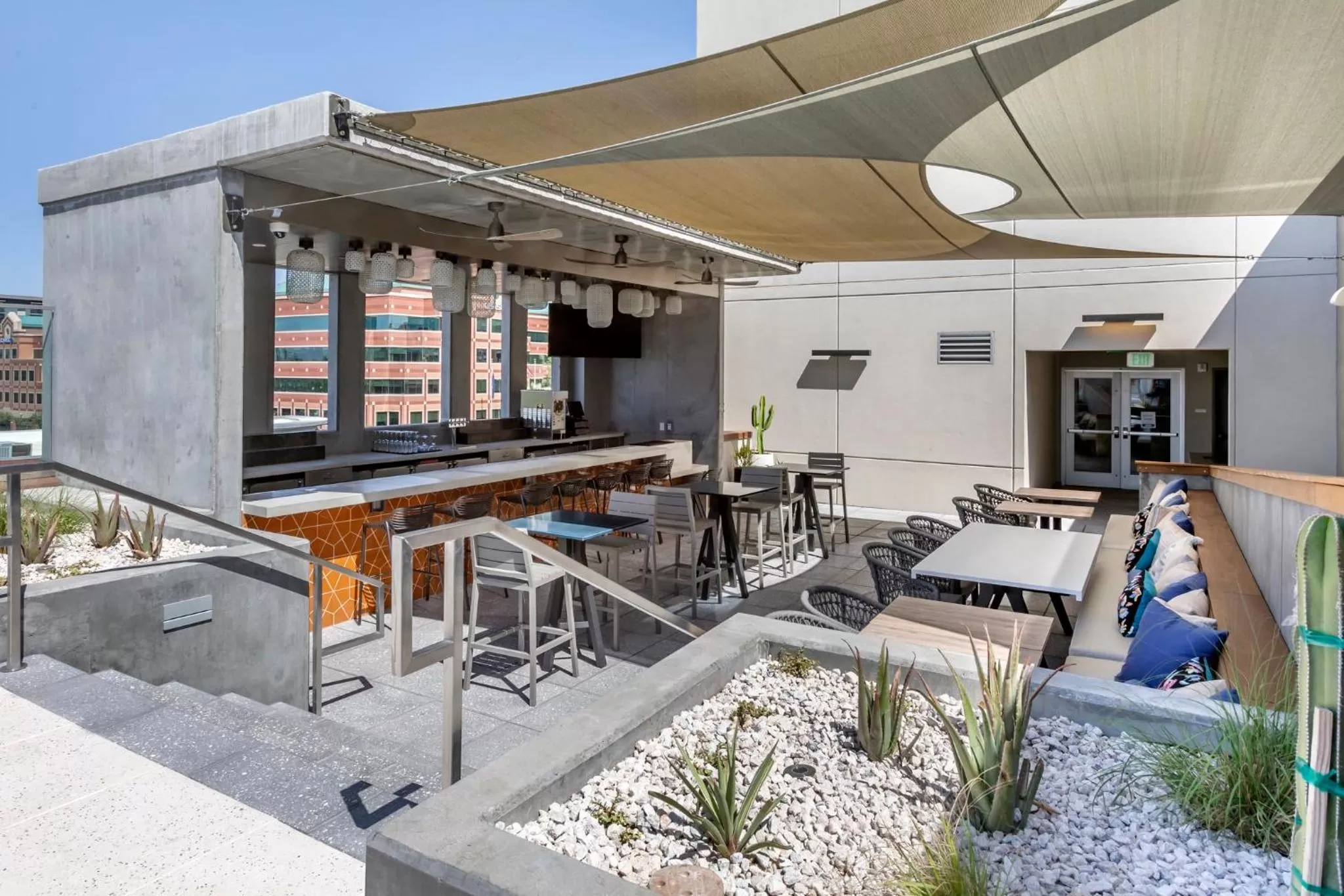 Restaurant/places to eat in Omni Tempe Hotel at ASU