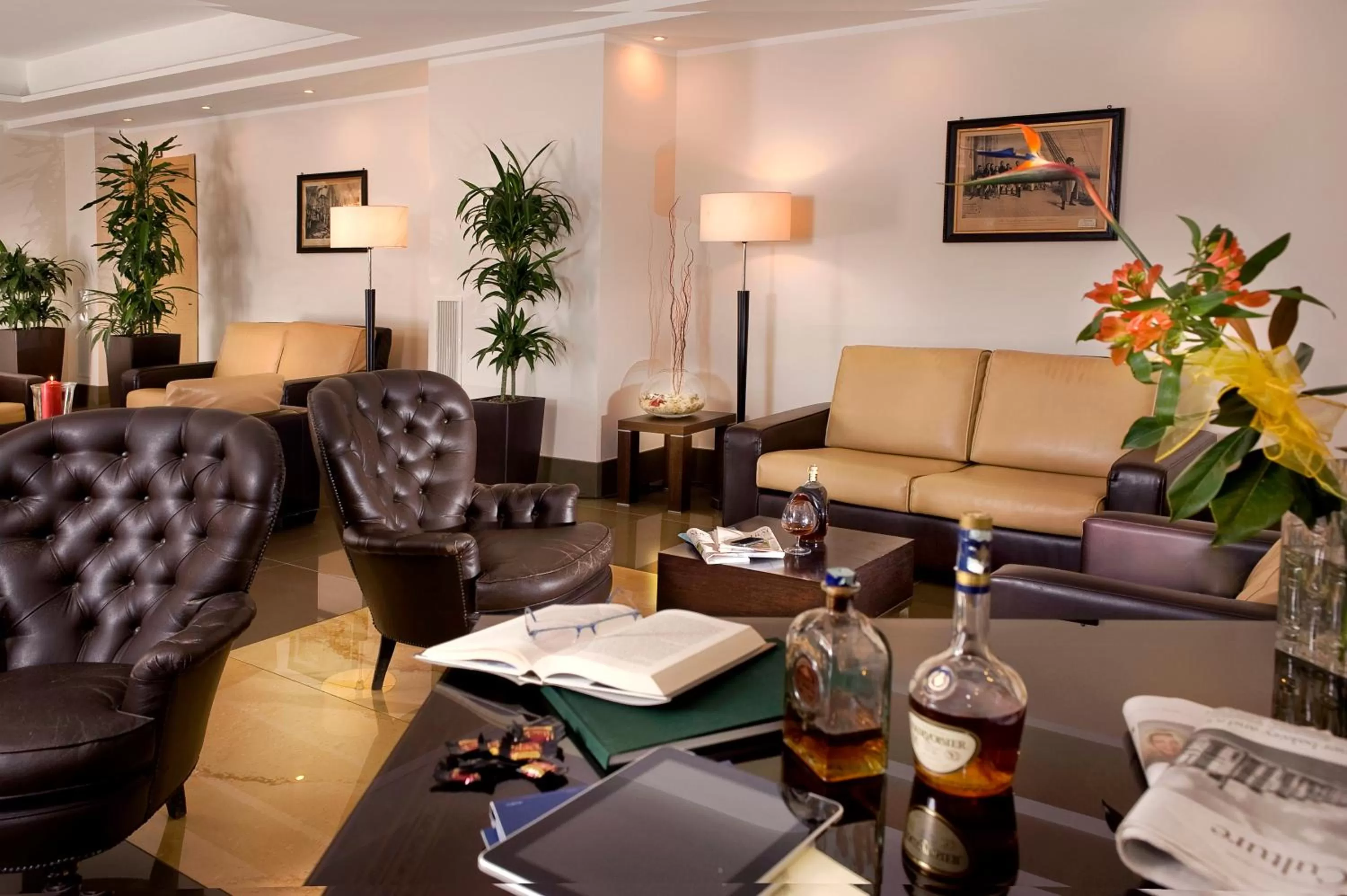 Lounge or bar in Cardinal Hotel St. Peter