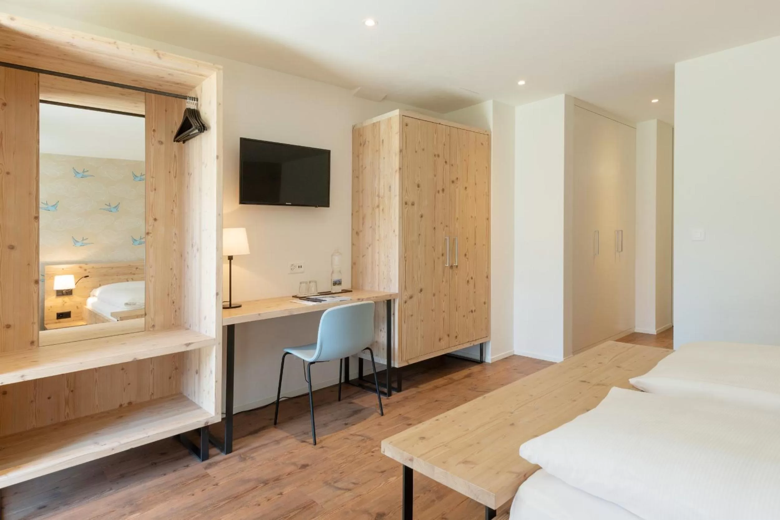 Photo of the whole room, Bed in Randolins Familienresort