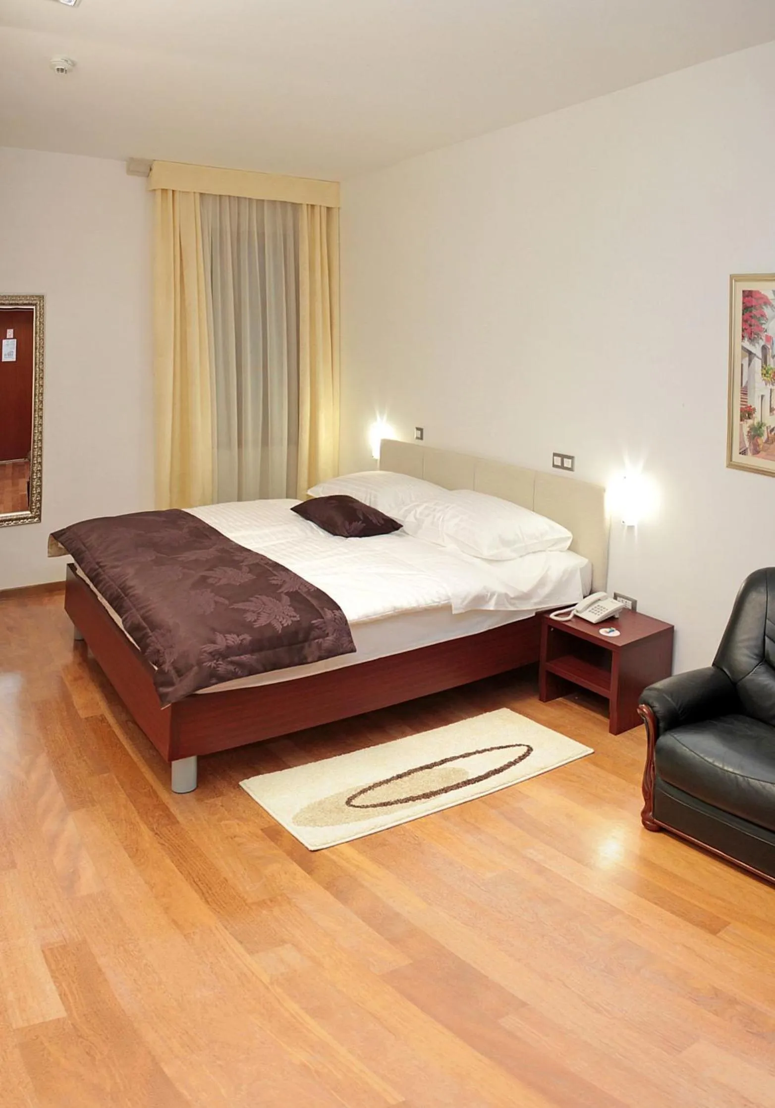 Superior Double Room in Hotel Monika