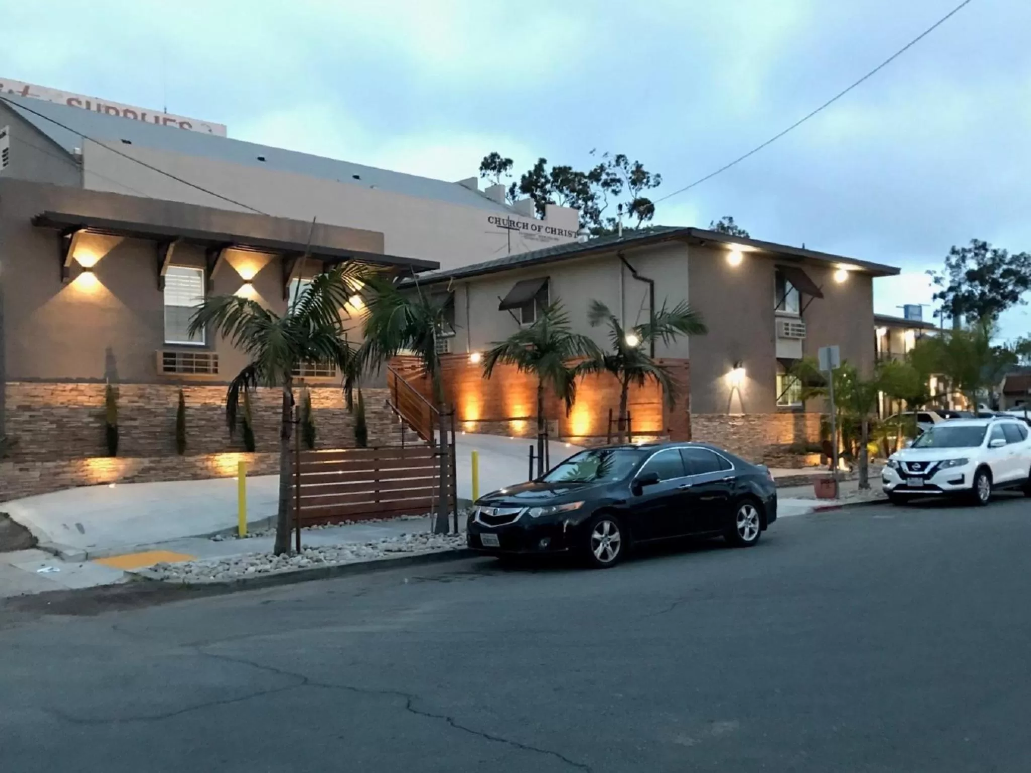 Street view in Berkshire Motor Hotel