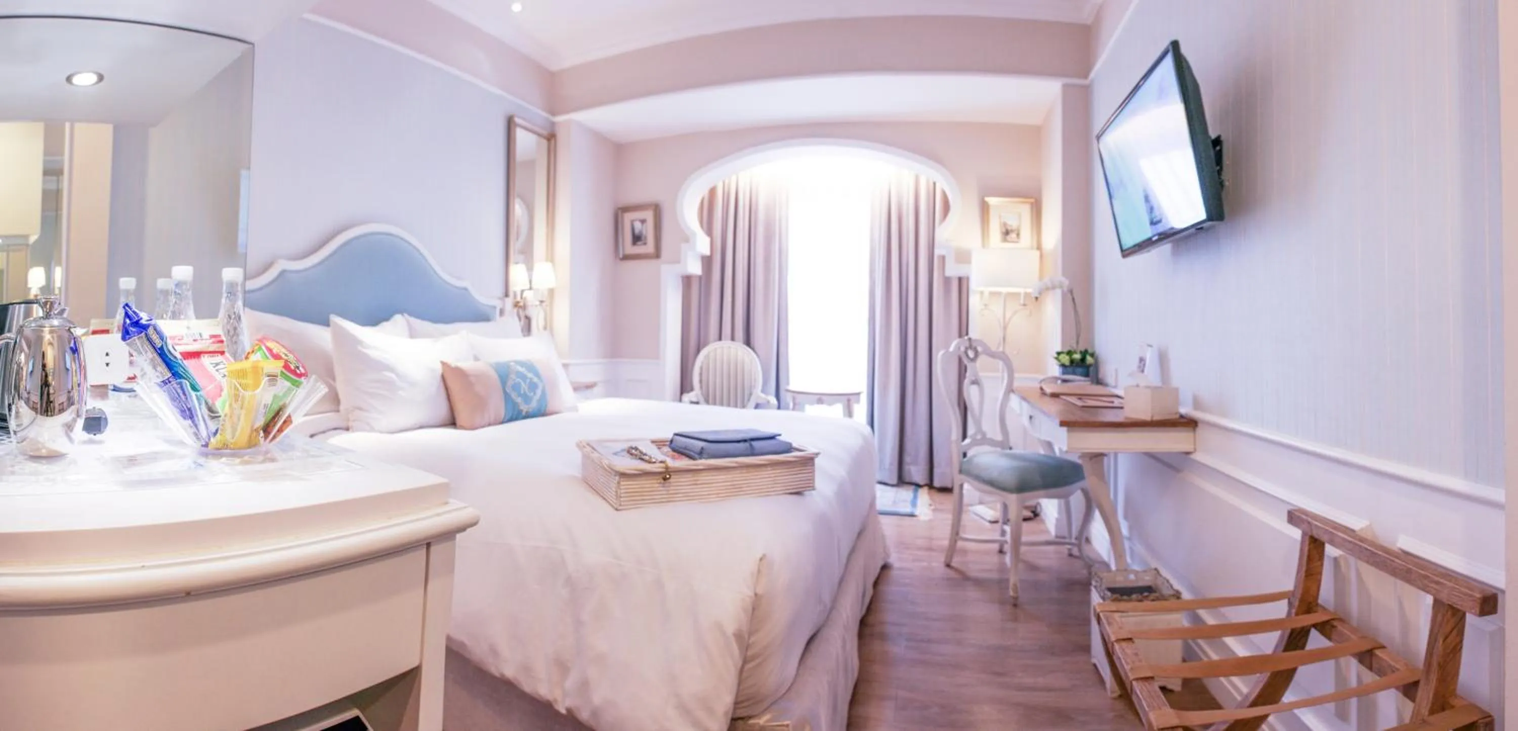 Bedroom, Bed in Noor Hotel