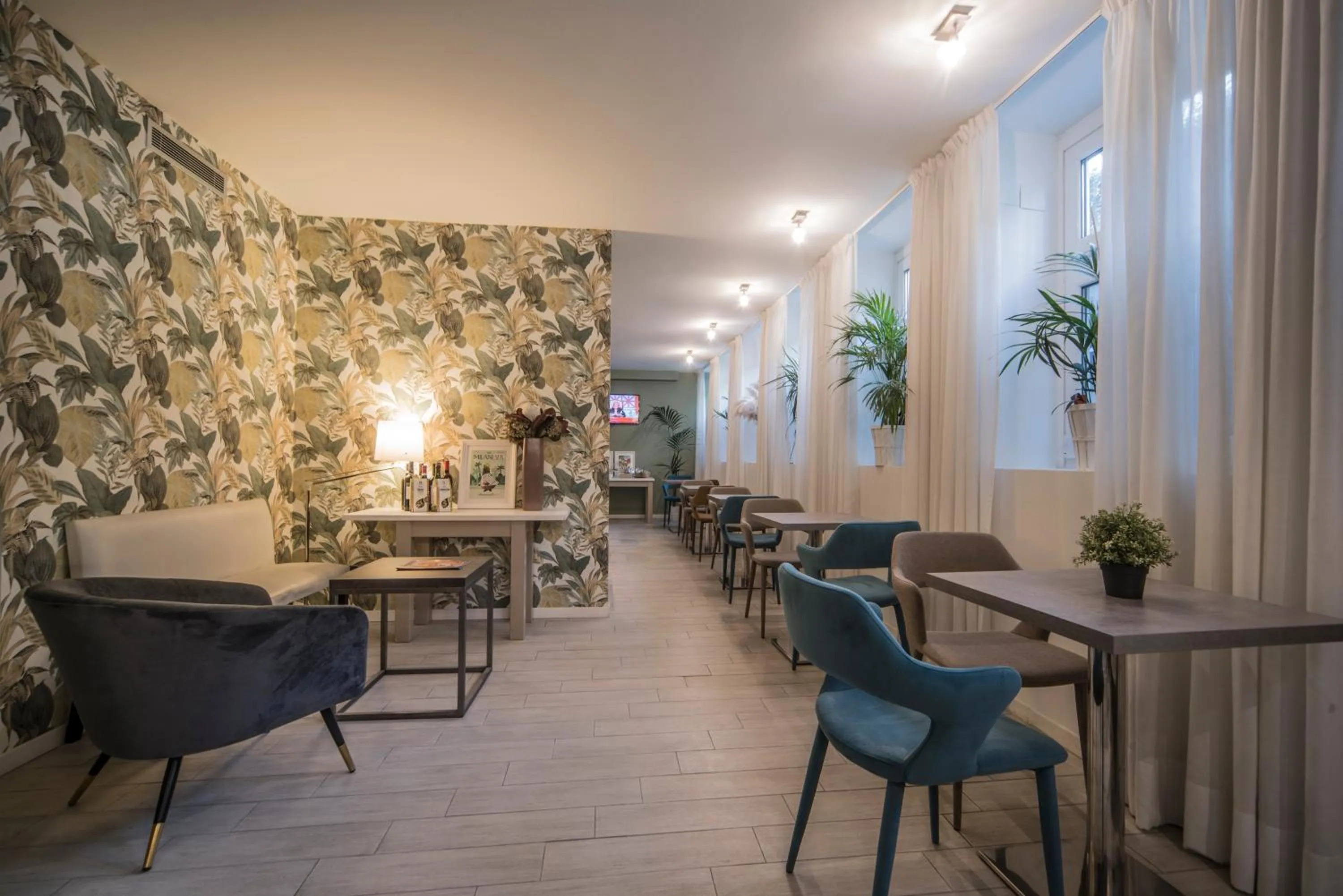 Restaurant/places to eat in Hotel Zara Milano