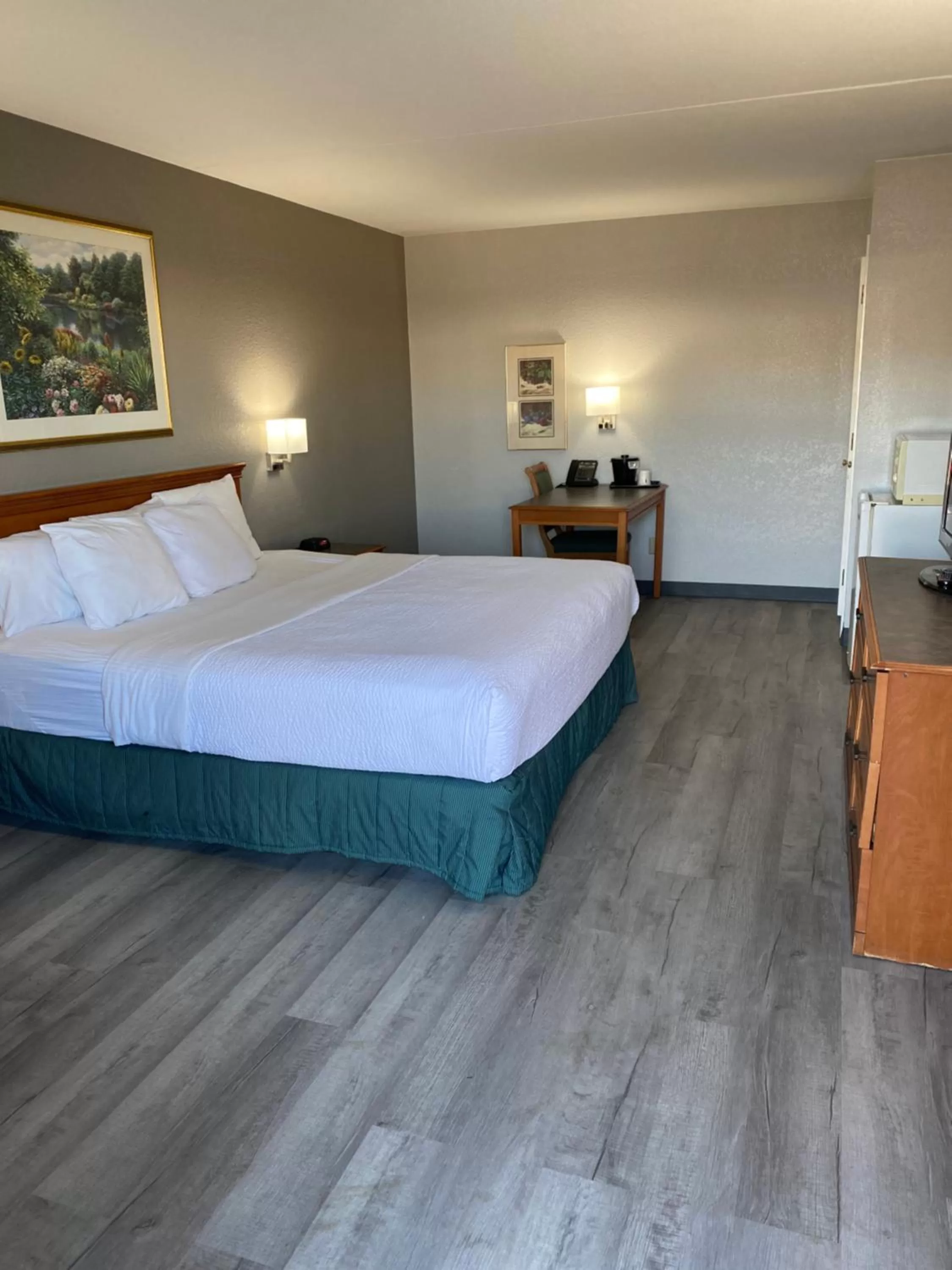 Bedroom, Bed in La Quinta Inn by Wyndham Tyler