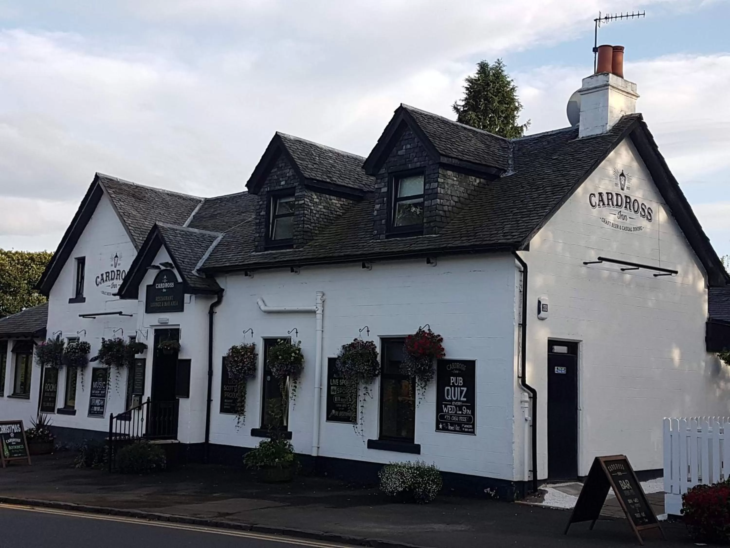Restaurant/places to eat in Cardross Inn