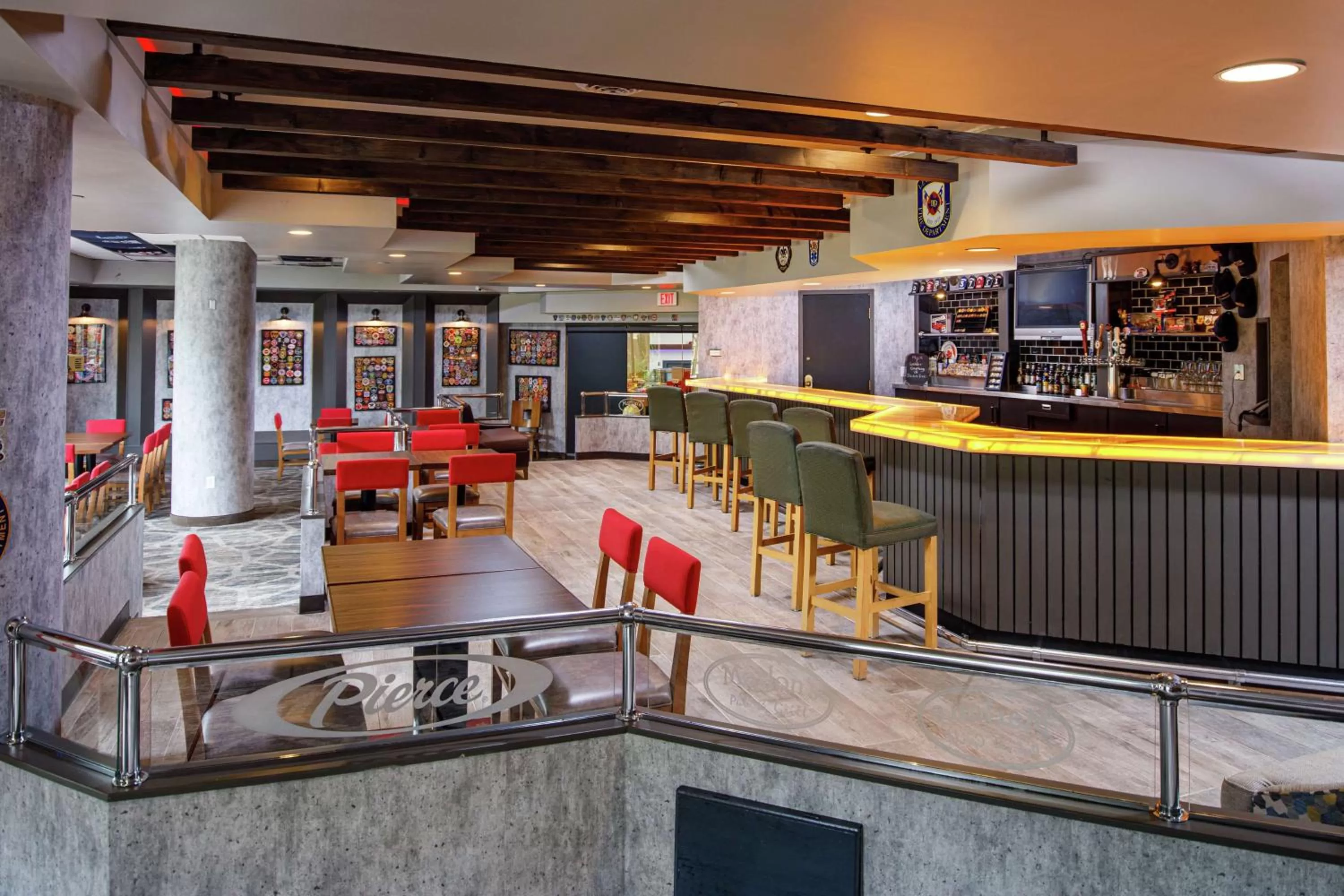 Lounge or bar in DoubleTree by Hilton Appleton, WI