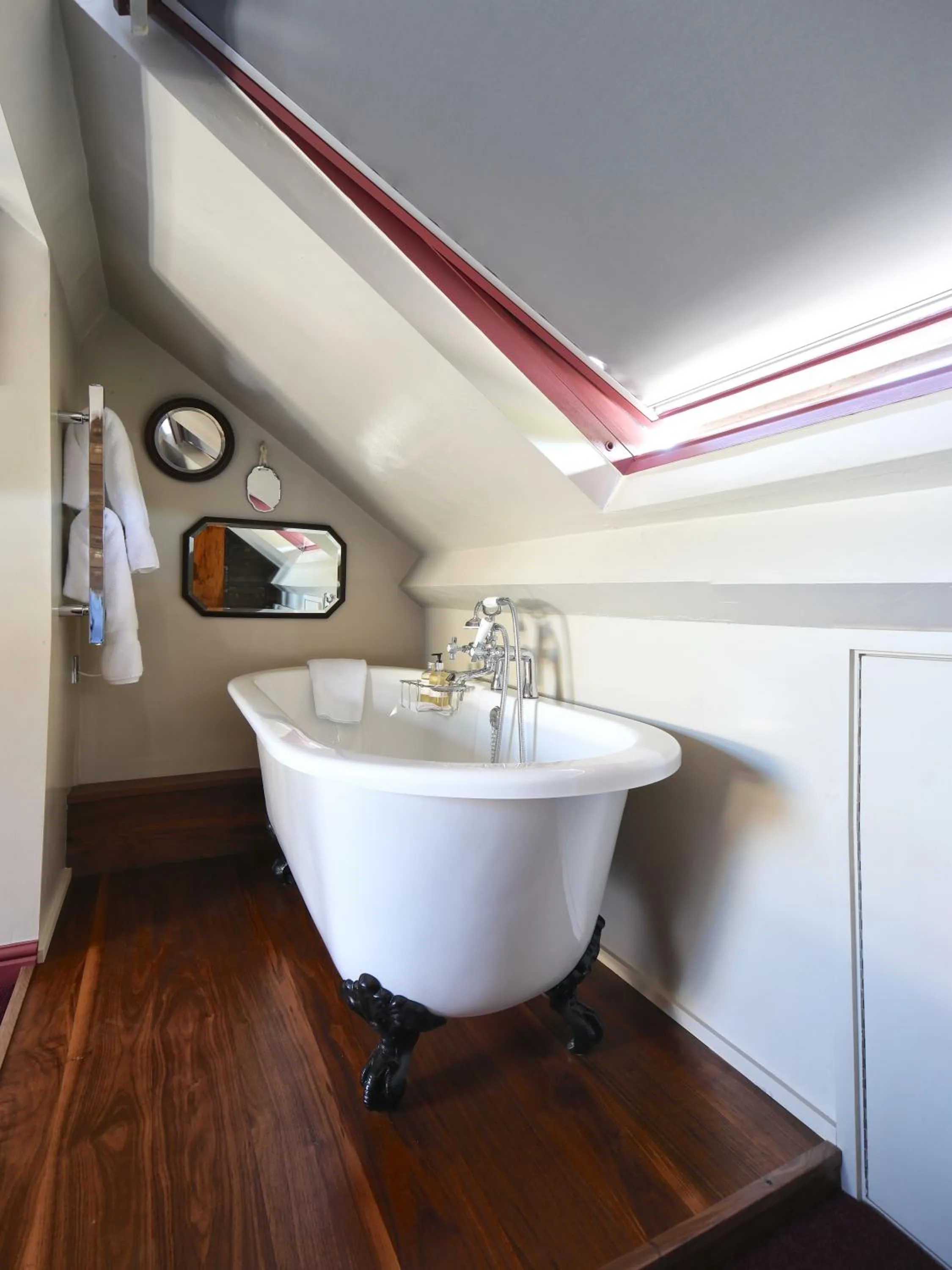 Bathroom in Rum Doodle, Windermere B&B