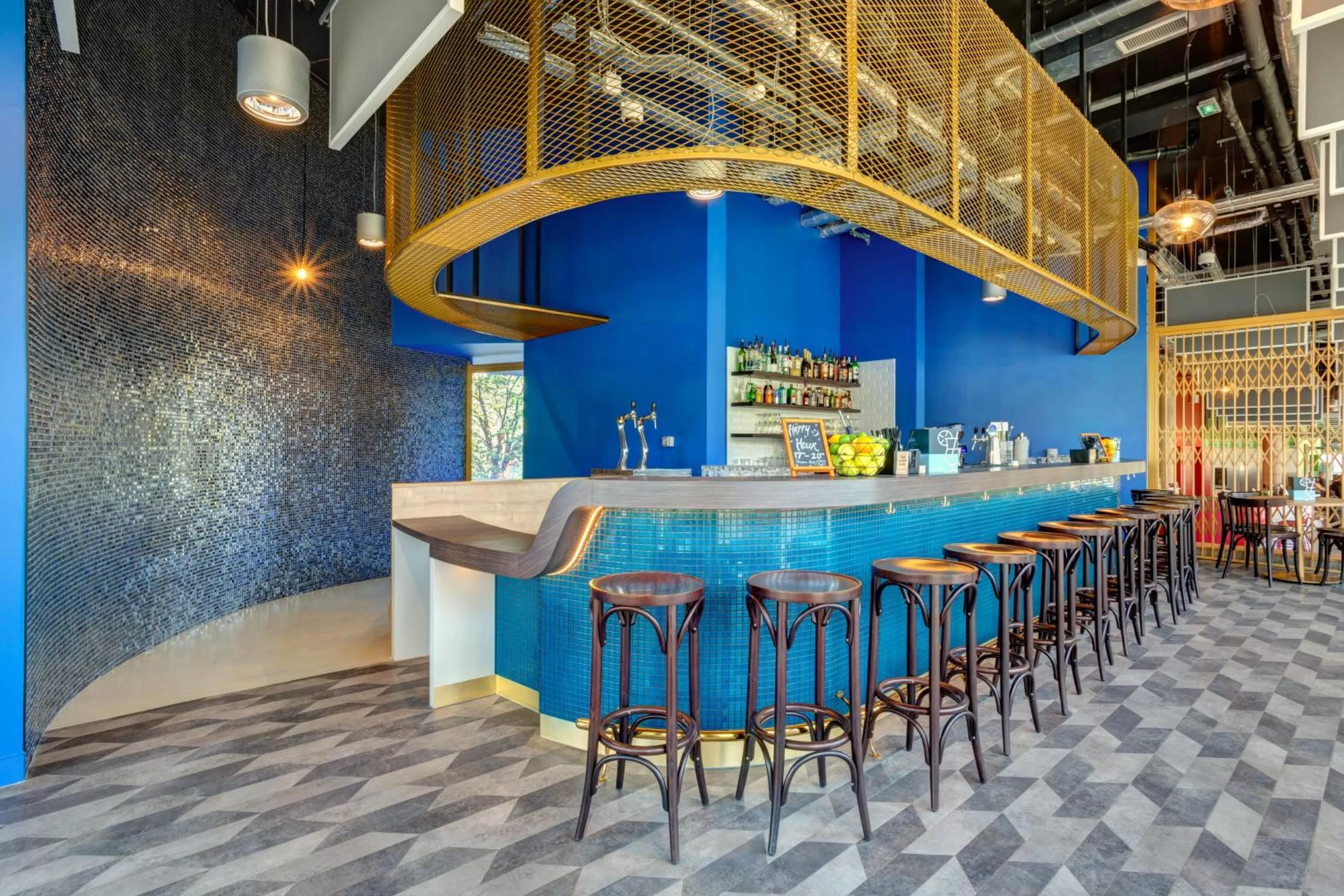 Lounge or bar, Lounge/Bar in MEININGER Hotel Paris Porte de Vincennes